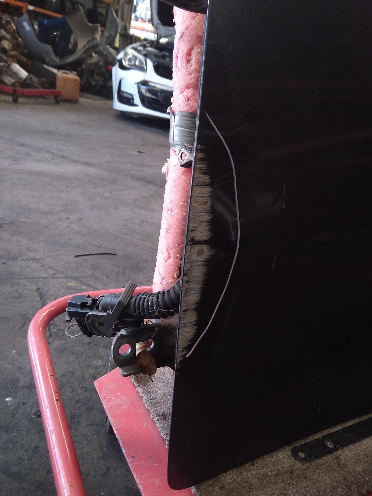 View Auto part Left Front Door Nissan Pulsar 2013