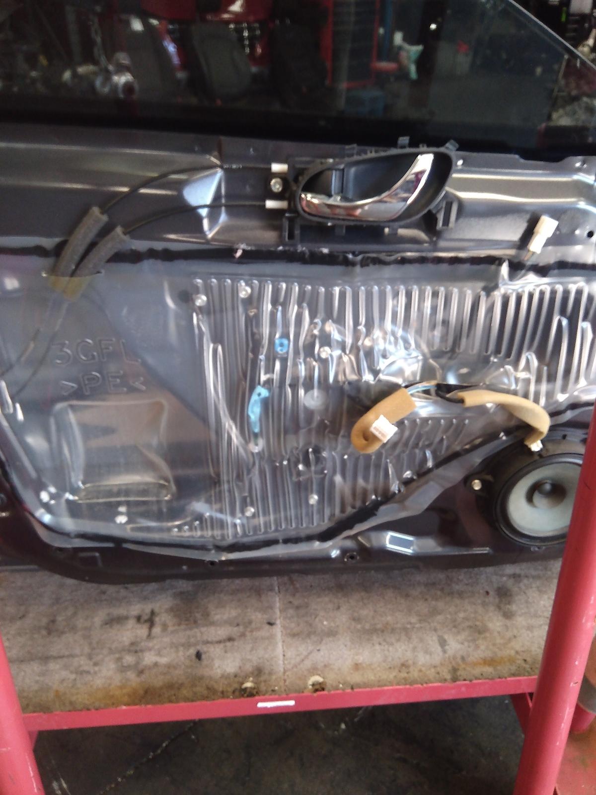 View Auto part Left Front Door Nissan Pulsar 2013