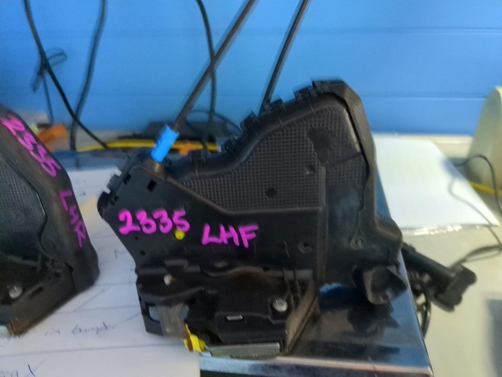 View Auto part Door/Boot/Gate Lock Toyota Corolla 2017