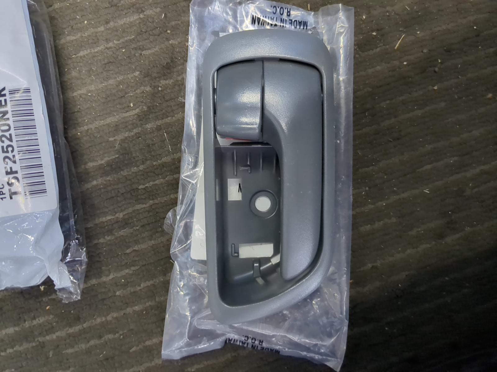 2002 Toyota Camry Door Handle View Auto part Door Handle Toyota Camry 2002