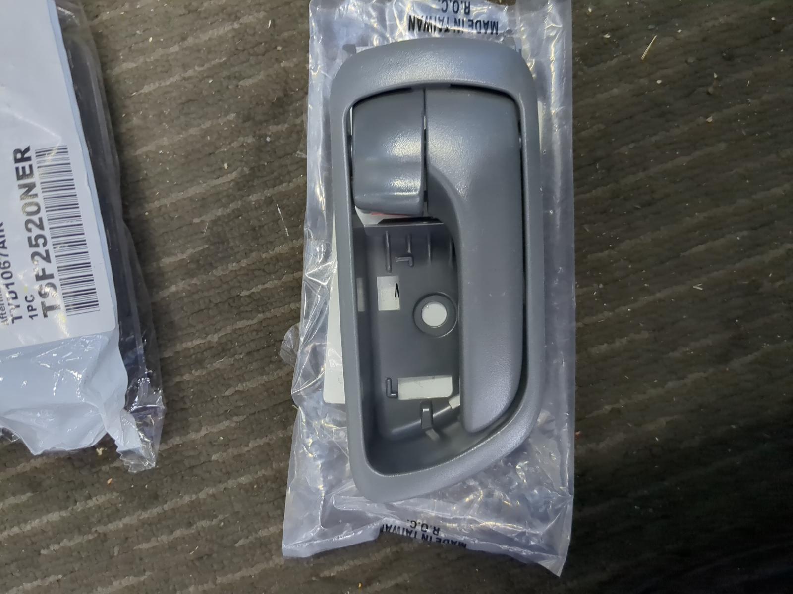 2002 Toyota Camry Door Handle View Auto part Door Handle Toyota Camry 2002