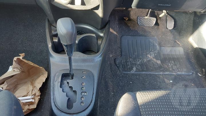 View Auto part Radiator Toyota Yaris 2016