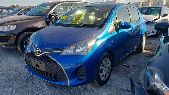 View Auto part Radiator Toyota Yaris 2016