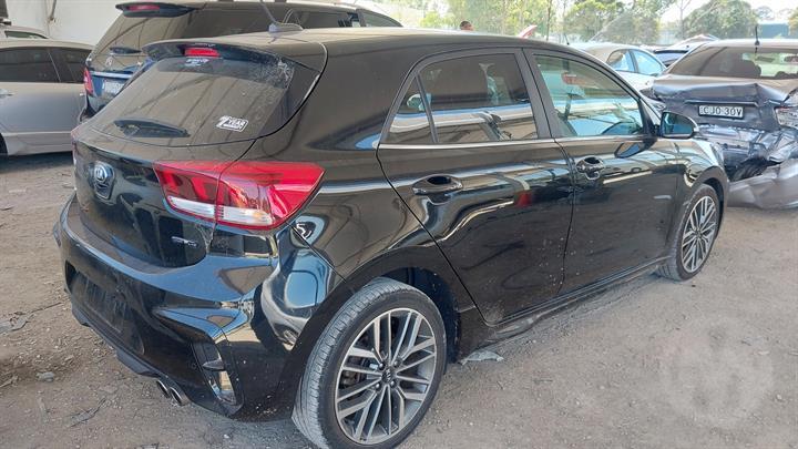 View Auto part Left Front Door Window Kia Rio 2020