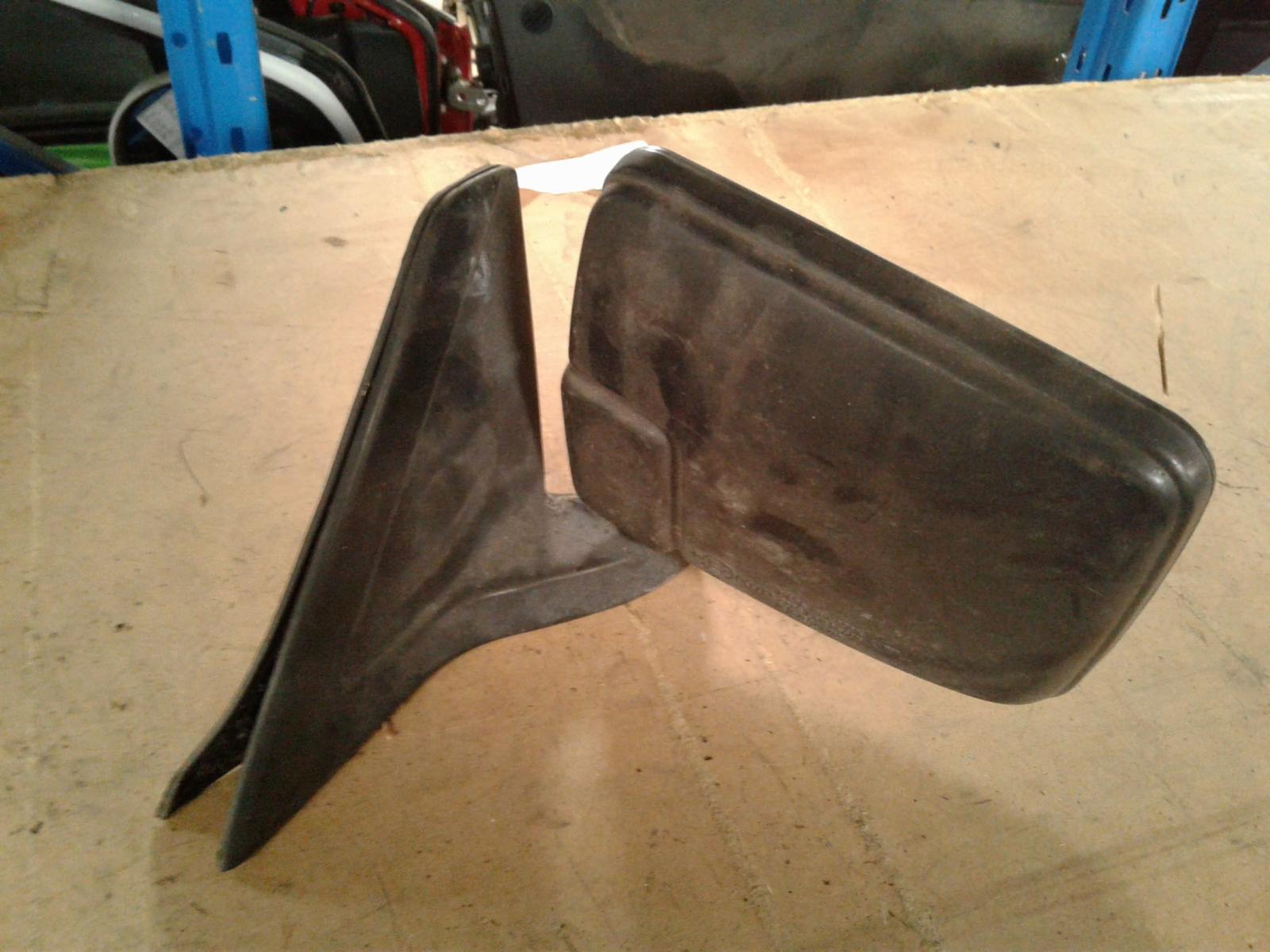 1997 Mitsubishi Triton Left Door Mirror View Auto part Left Door Mirror Mitsubishi Triton 1997