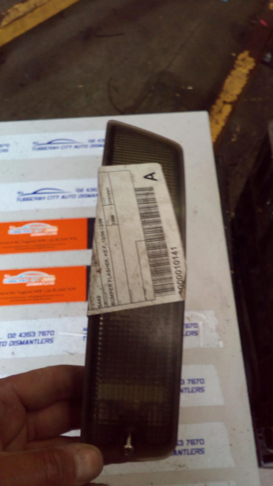 View Auto part Left Indicator/Fog/Side Mitsubishi Verada 1998