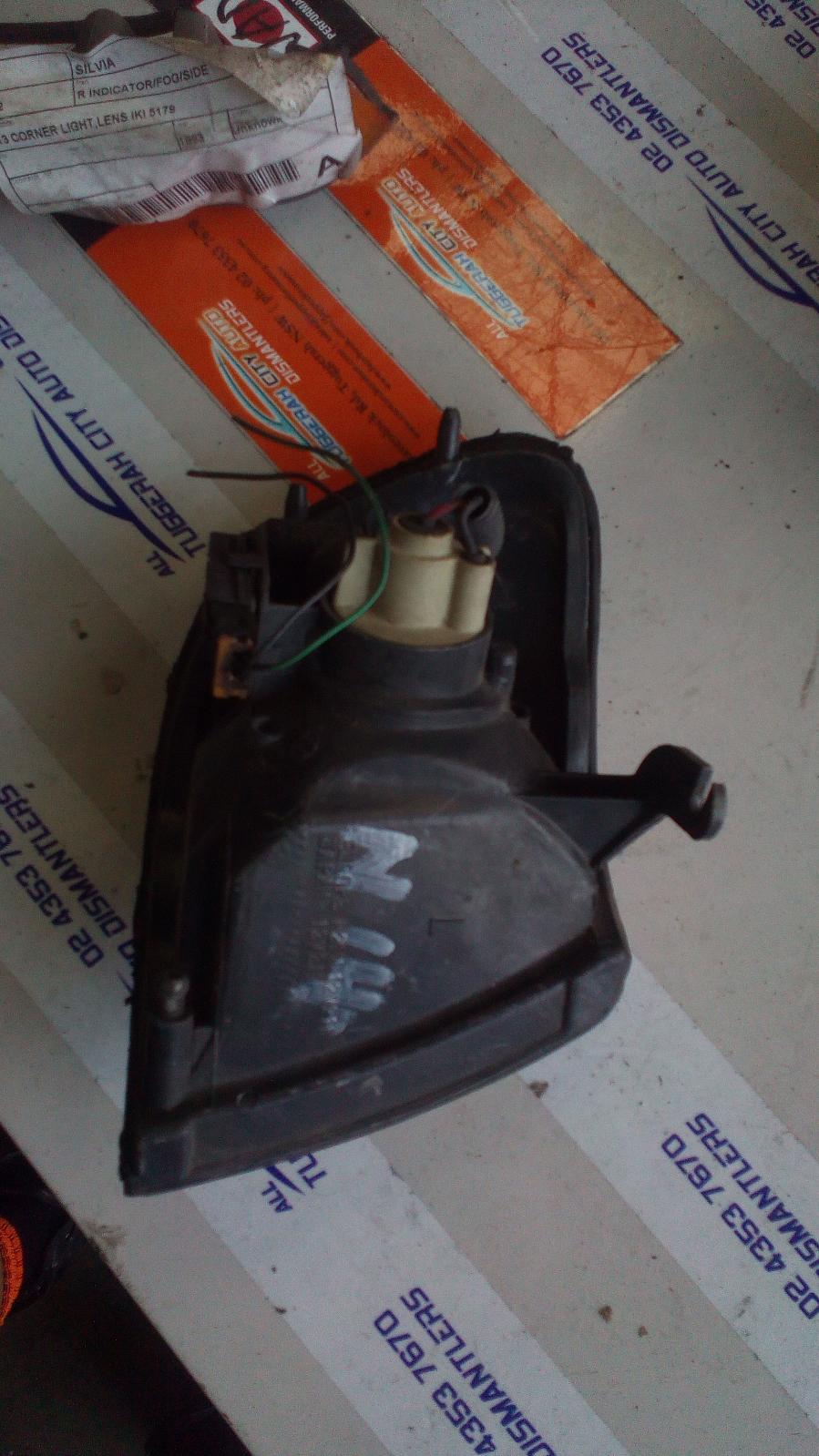 1994 Nissan Pulsar Left Indicator/Fog/Side View Auto part Left Indicator/Fog/Side Nissan Pulsar 1994