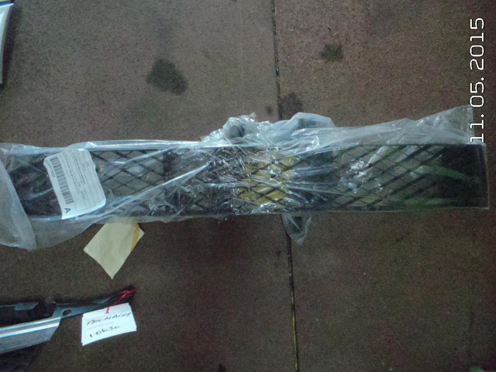 View Auto part Grille Mazda 323 1998