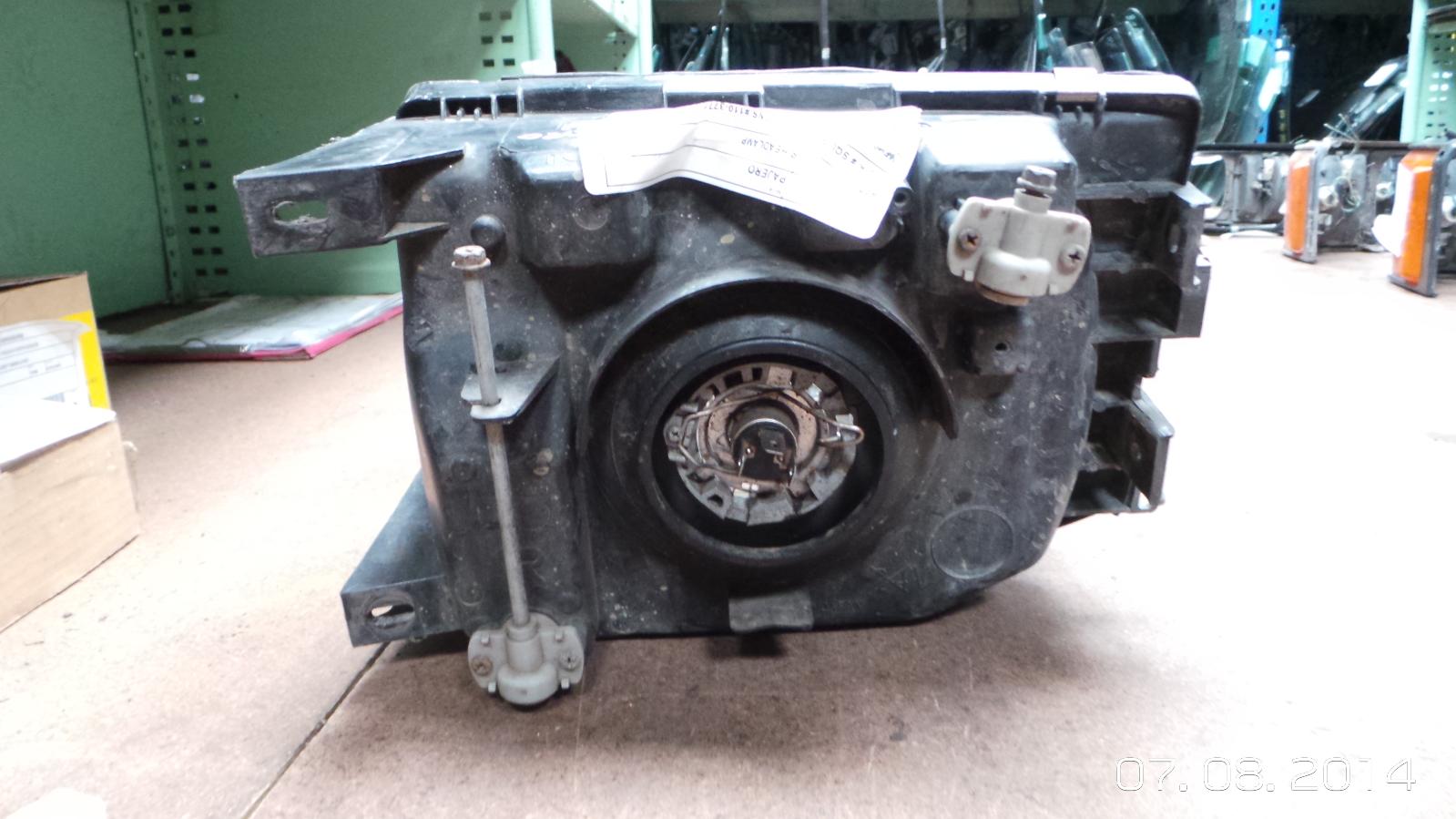 View Auto part Right Headlamp Mitsubishi Pajero 1994
