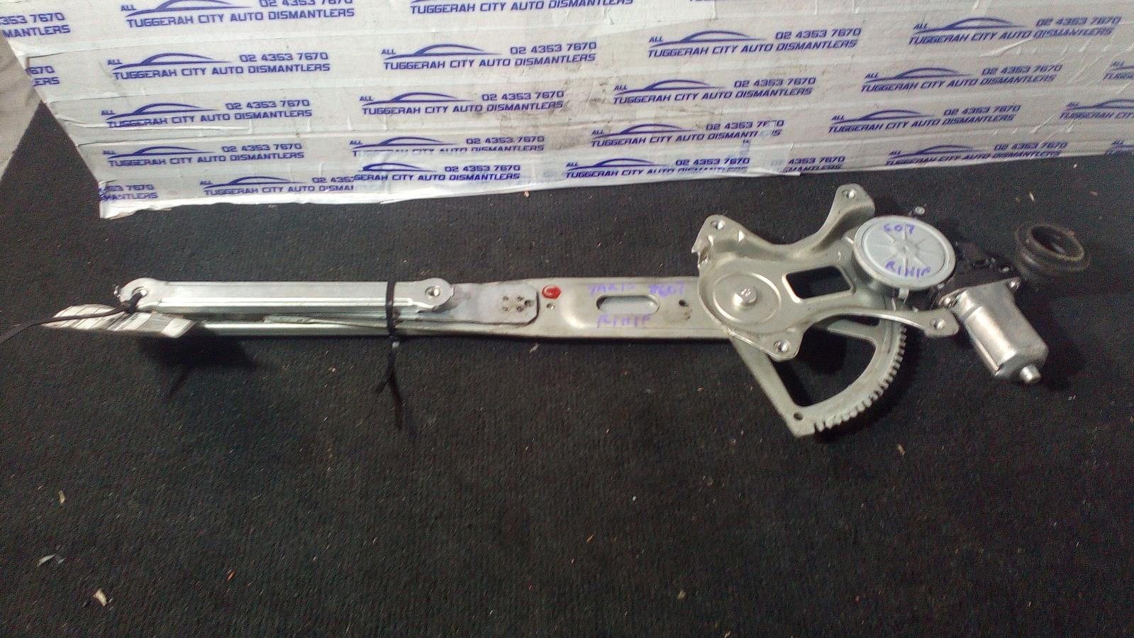 View Auto part Right Front Window Reg/Motor Toyota Yaris 2009