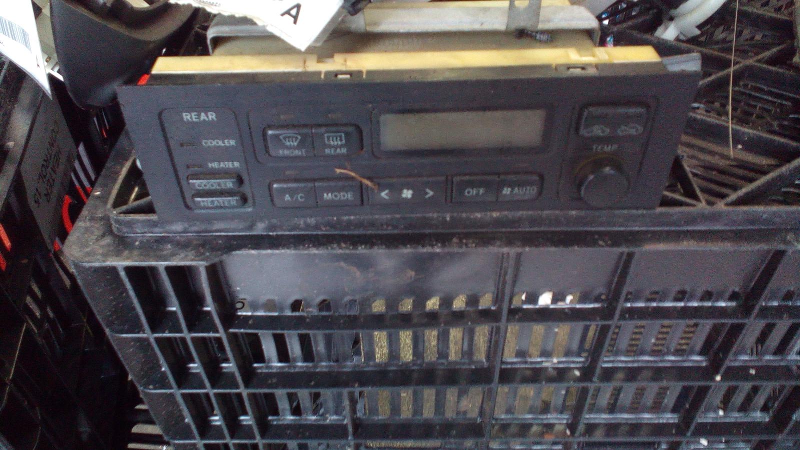 Heater/Ac Controls Hiace Toyota 2000