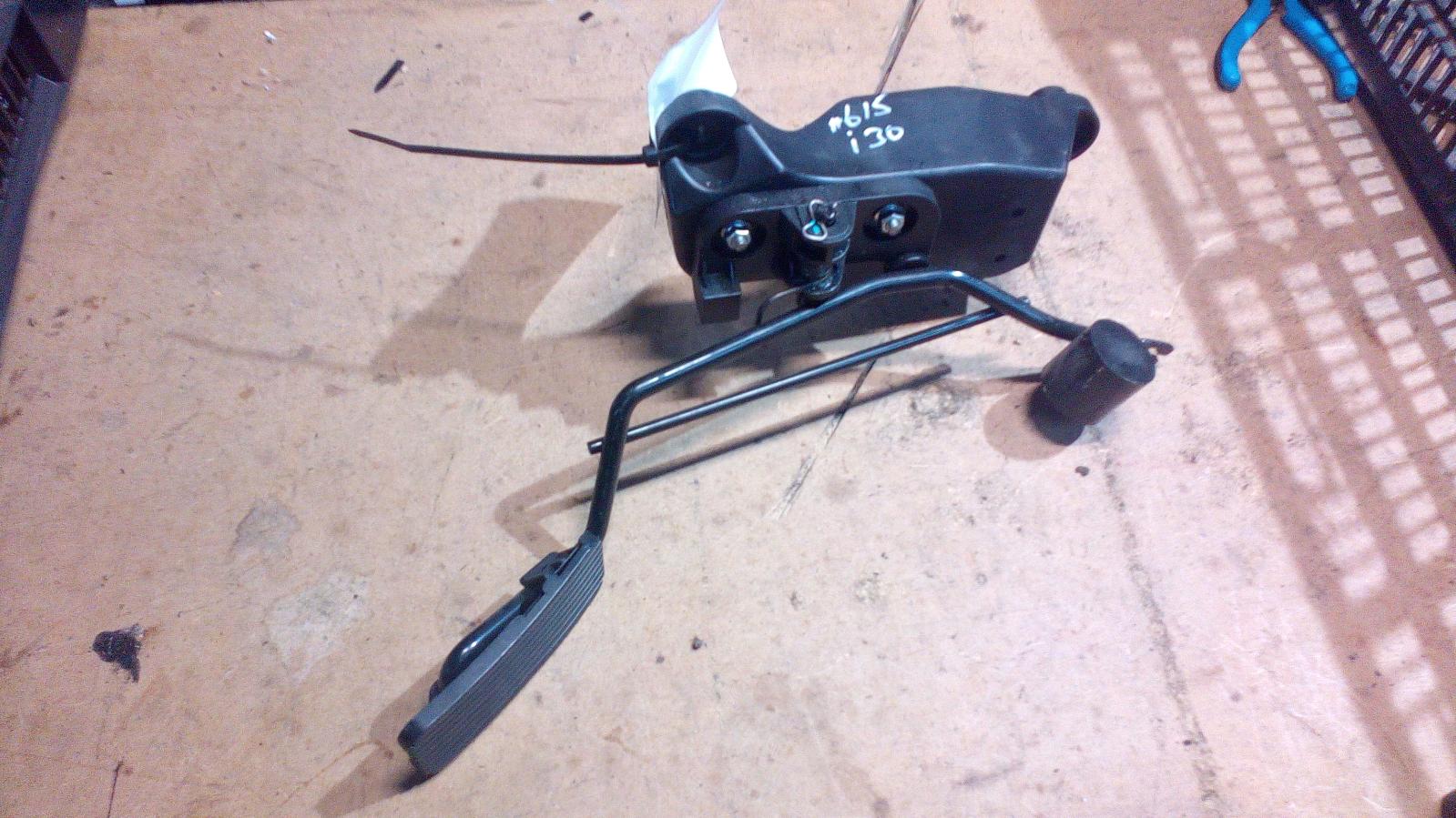 View Auto part Pedal Assembly Hyundai I30 2009