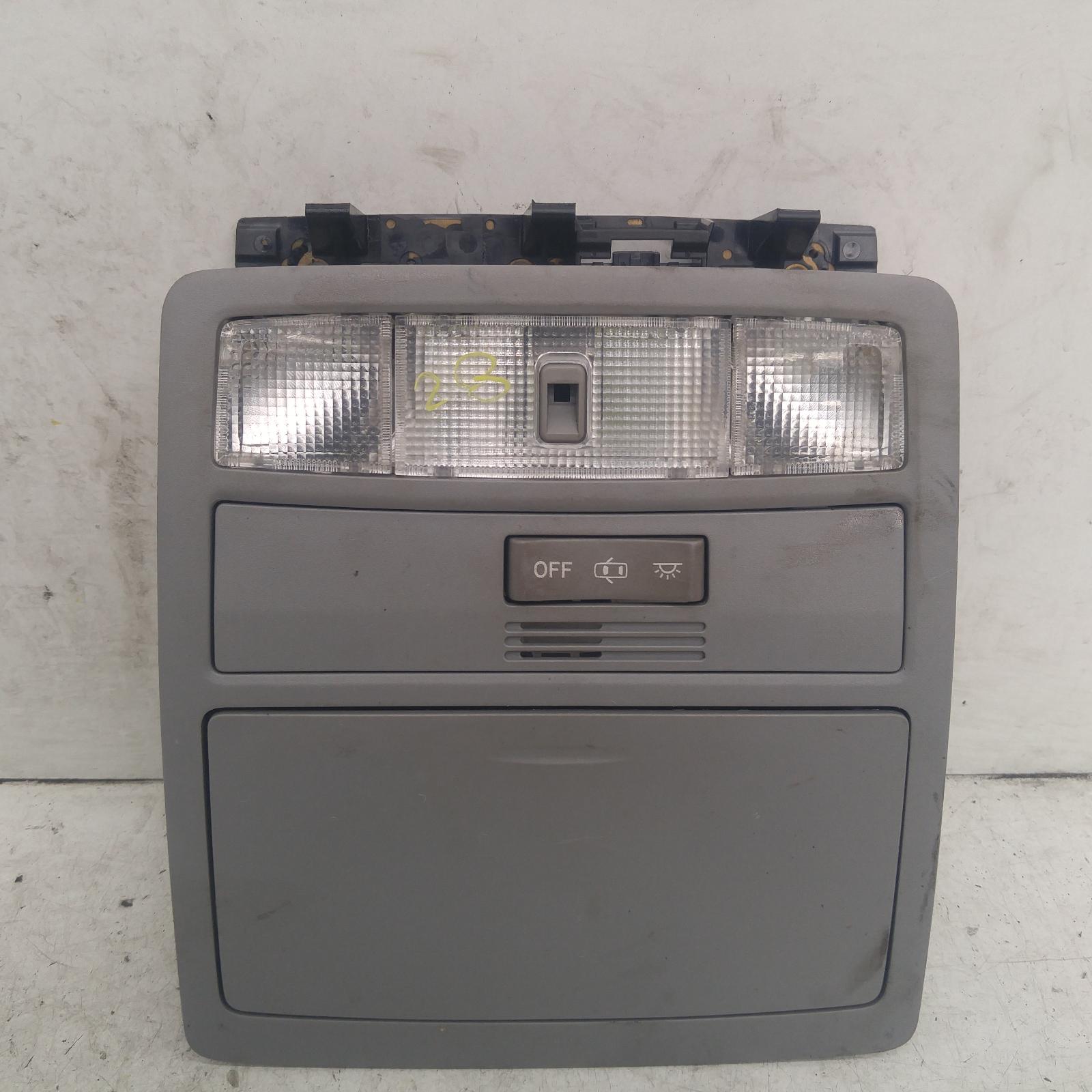 View Auto part Courtesy Light Toyota Kluger 2007