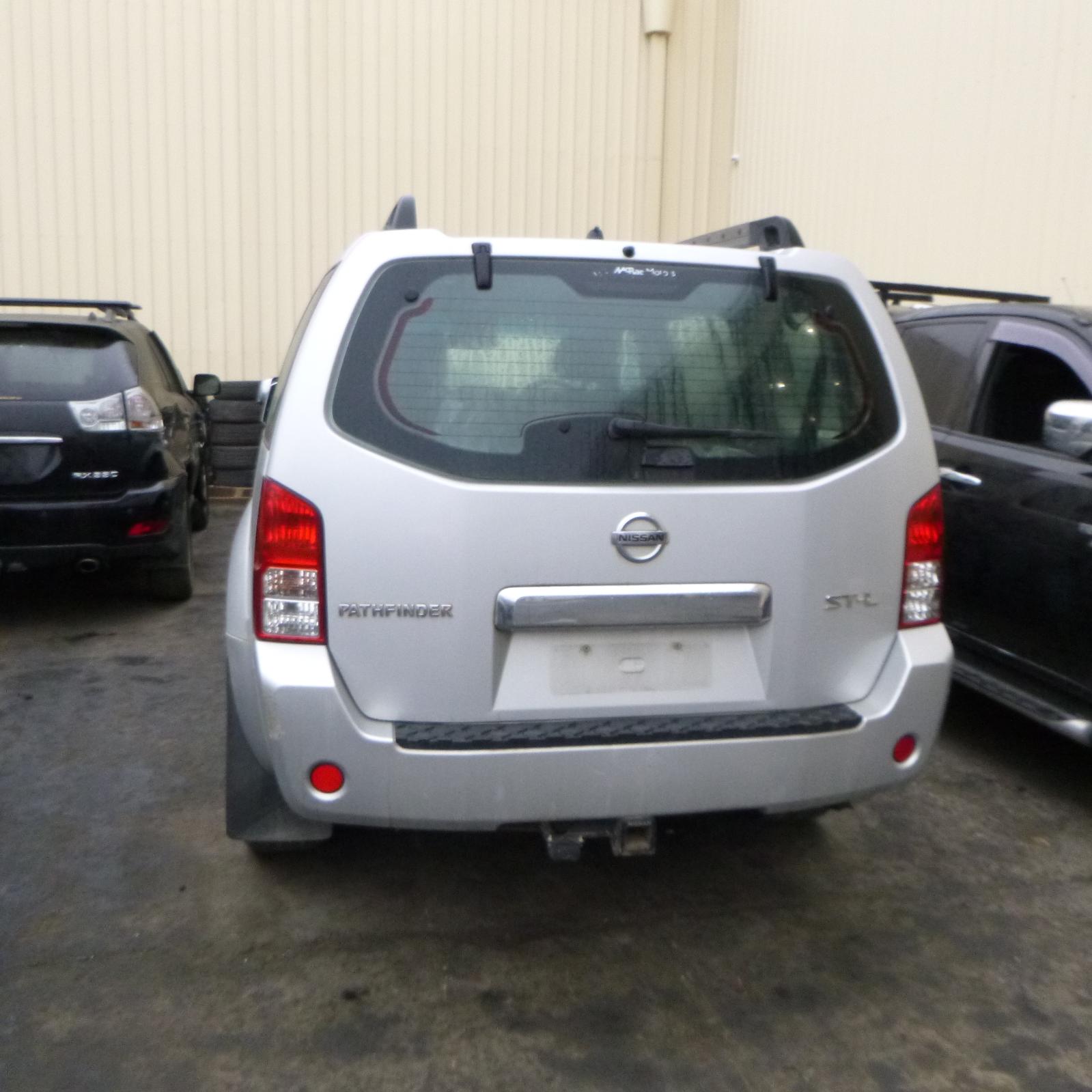 View Auto part Grille Nissan Pathfinder 2006