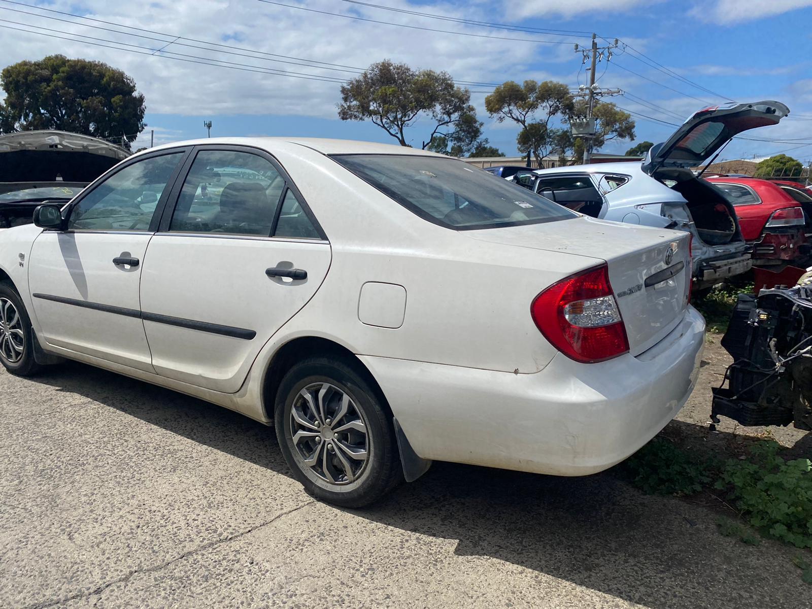 2004 camry hubcap cheap