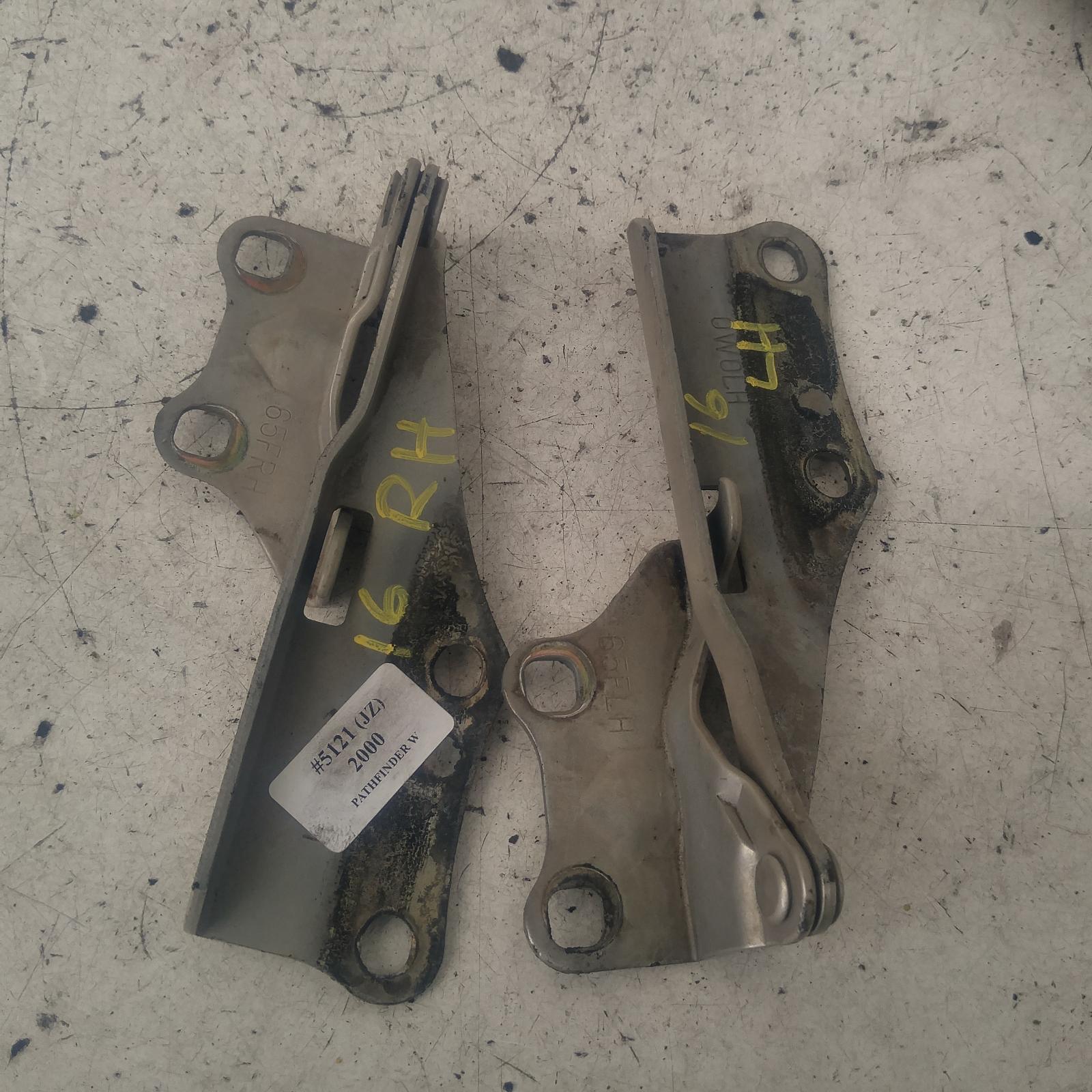 View Auto part Bonnet Hinge/Strut Nissan Pathfinder 2000