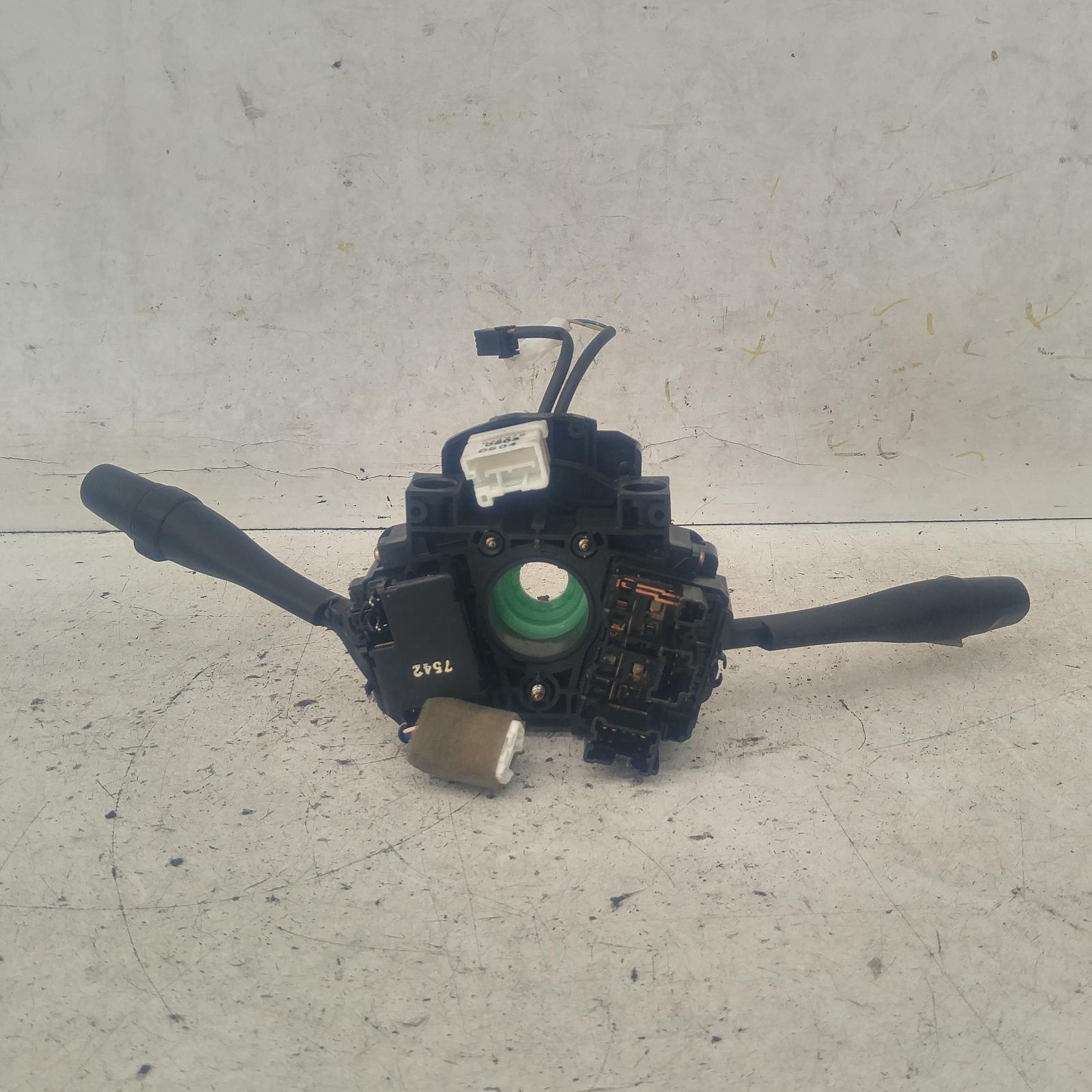 View Auto part Airbag Module/Sensor Nissan Pathfinder 2000