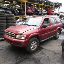 View Auto part Left Headlamp Nissan Pathfinder 1999