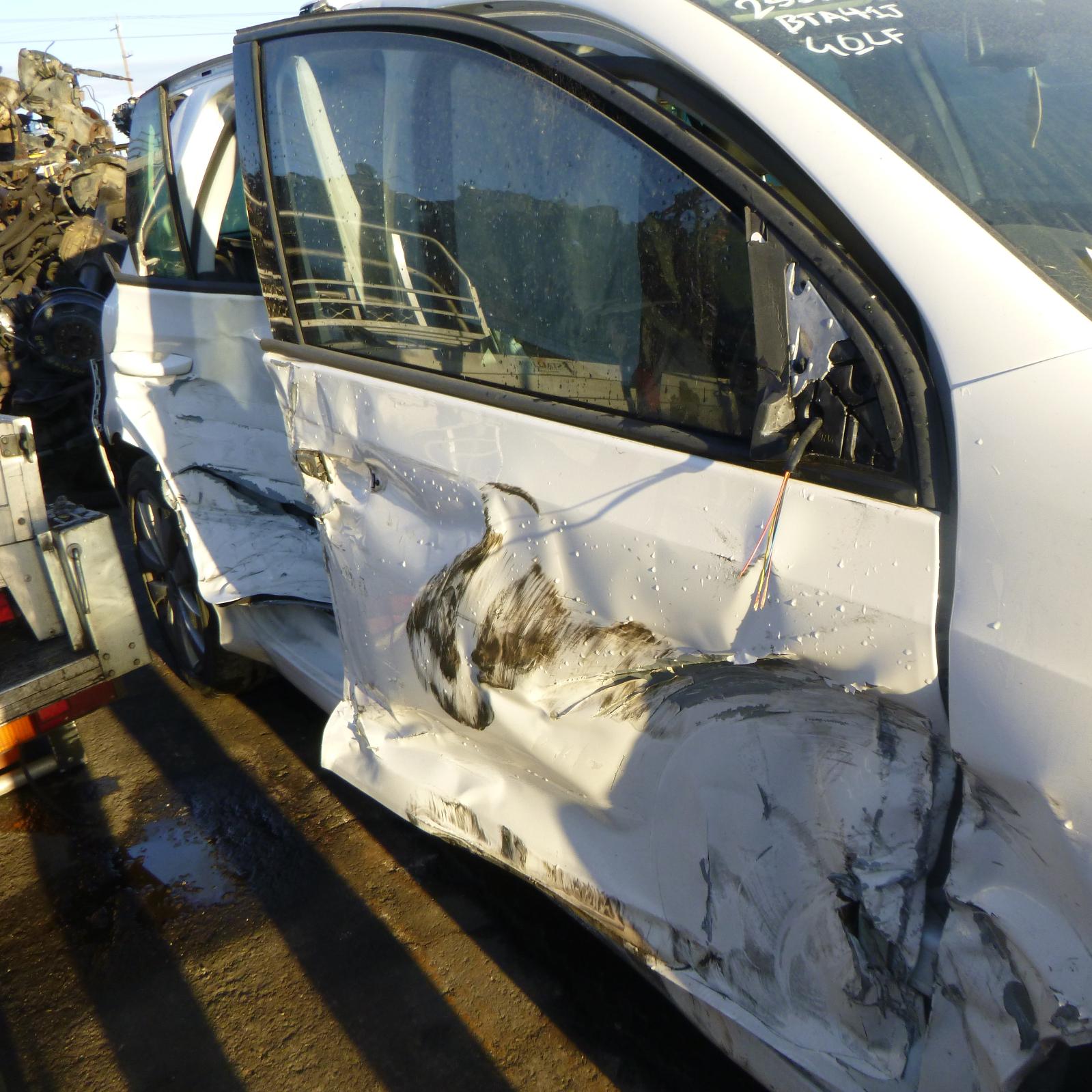 View Auto part A/C Condenser Volkswagen Golf 2010