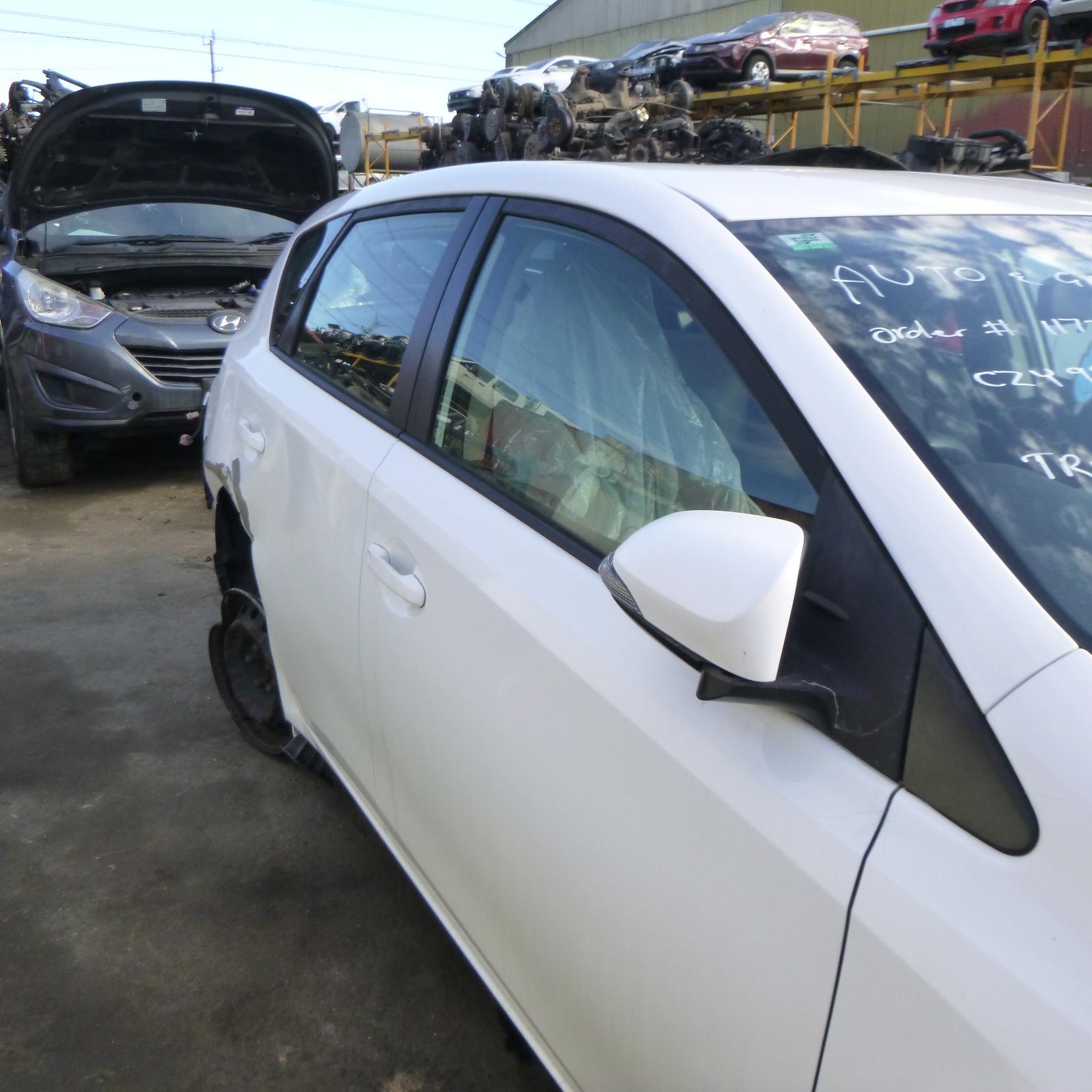 View Auto part Fuel Pump Toyota Corolla 2014