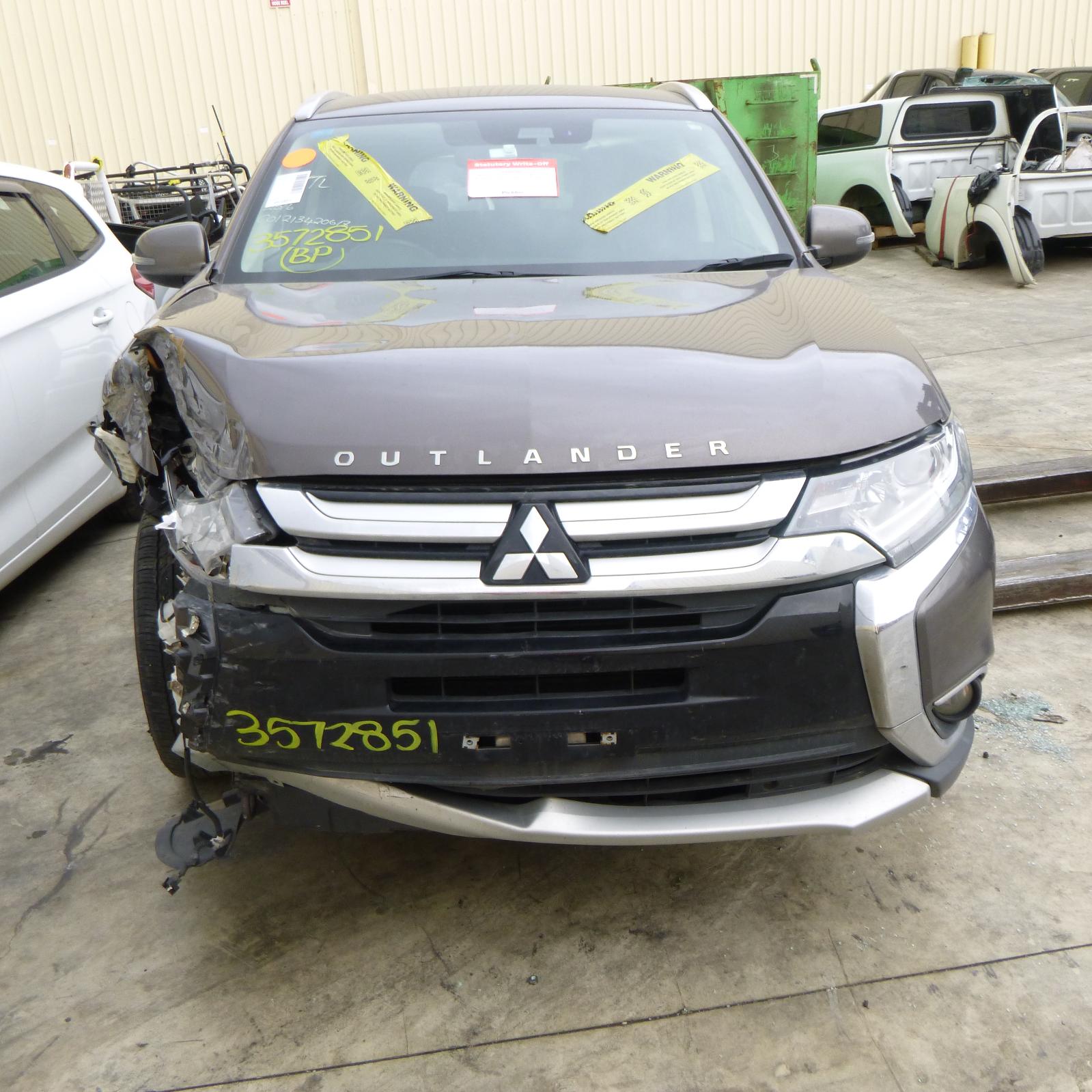 View Auto part Left Rear Wnd Reg/Motor Mitsubishi Outlander 2017
