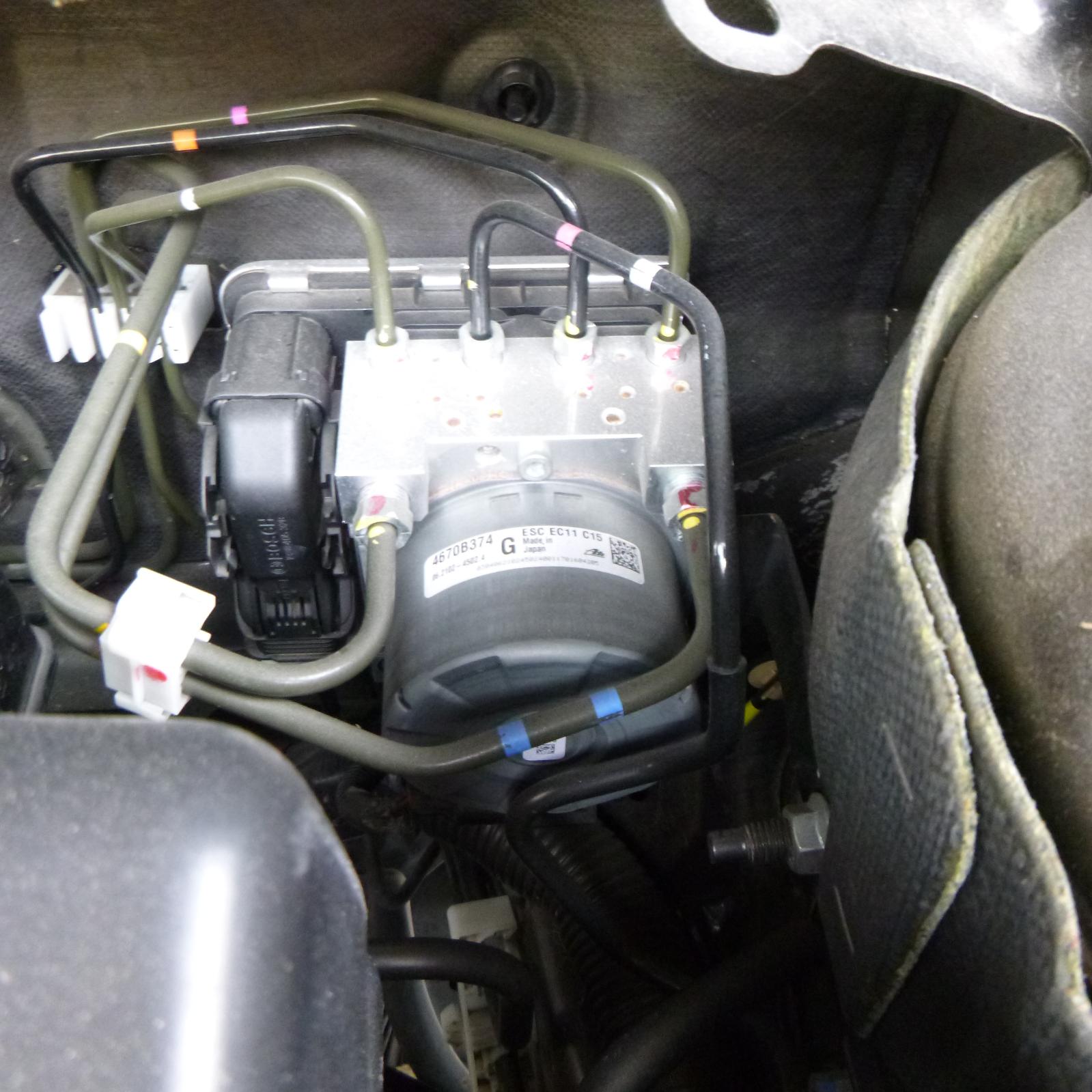 View Auto part Left Rear Wnd Reg/Motor Mitsubishi Outlander 2017