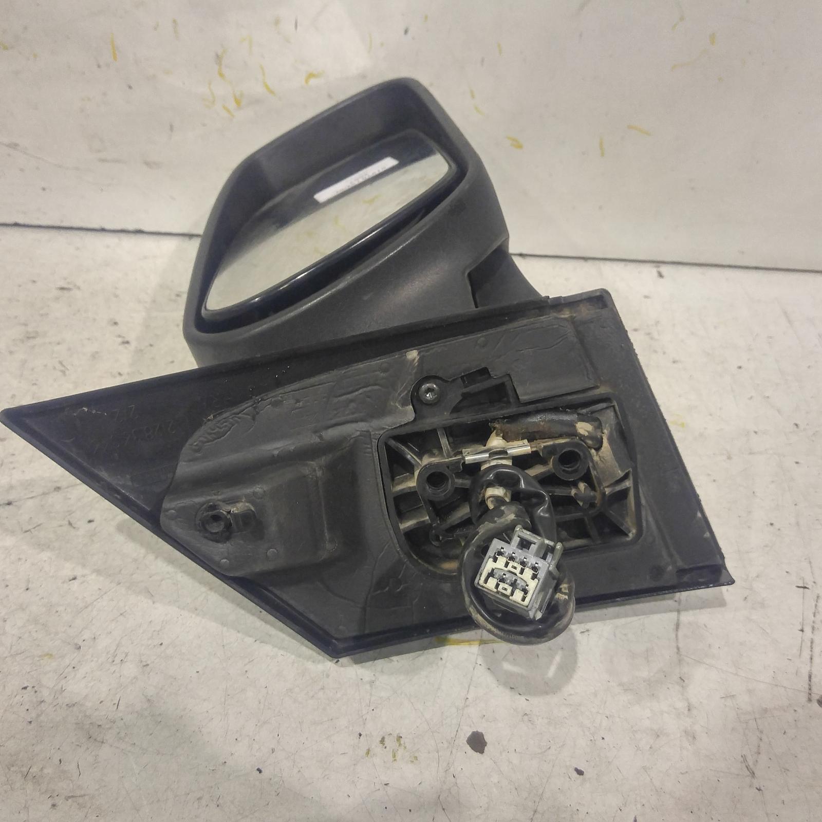 View Auto part Right Door Mirror Ford Focus 2007