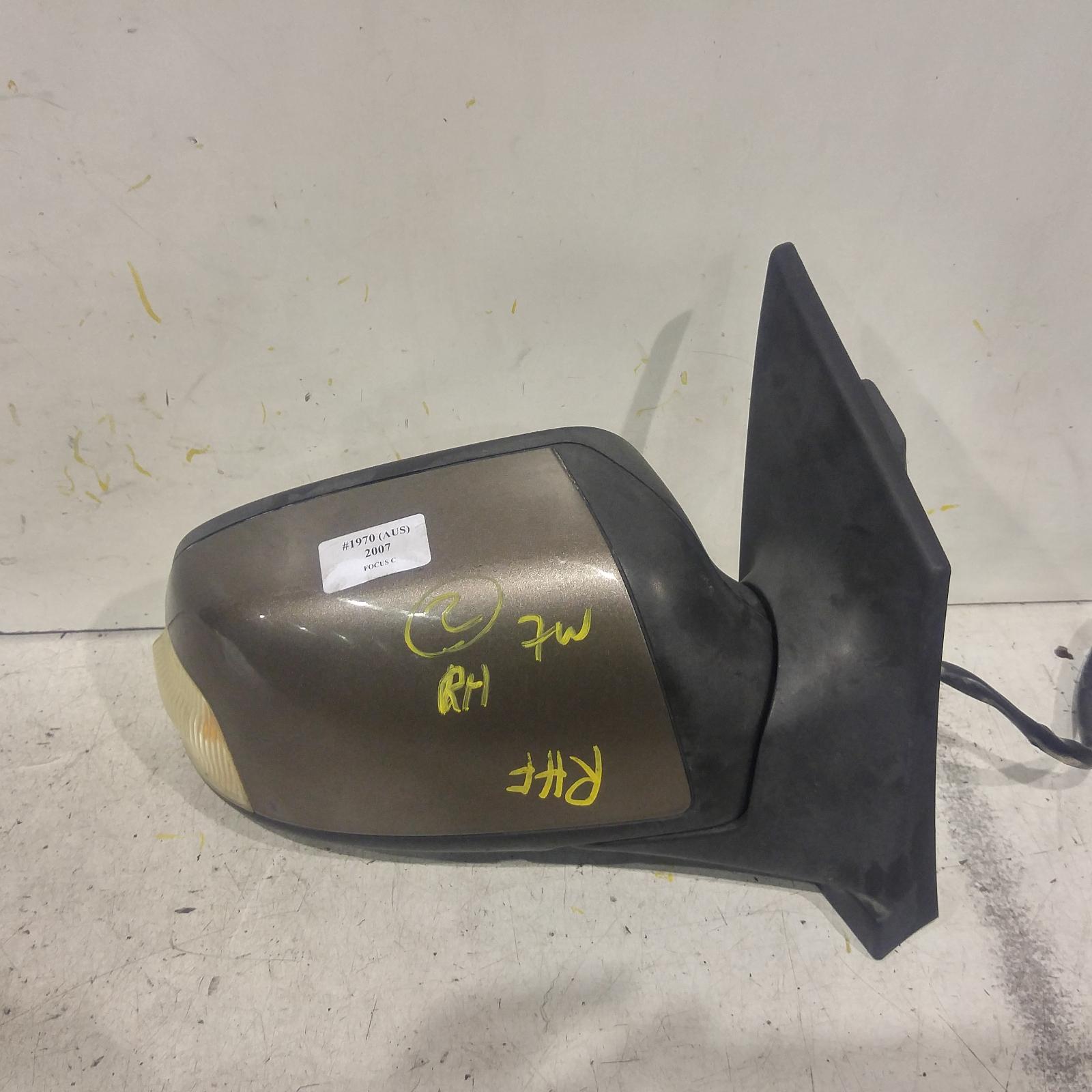 View Auto part Right Door Mirror Ford Focus 2007