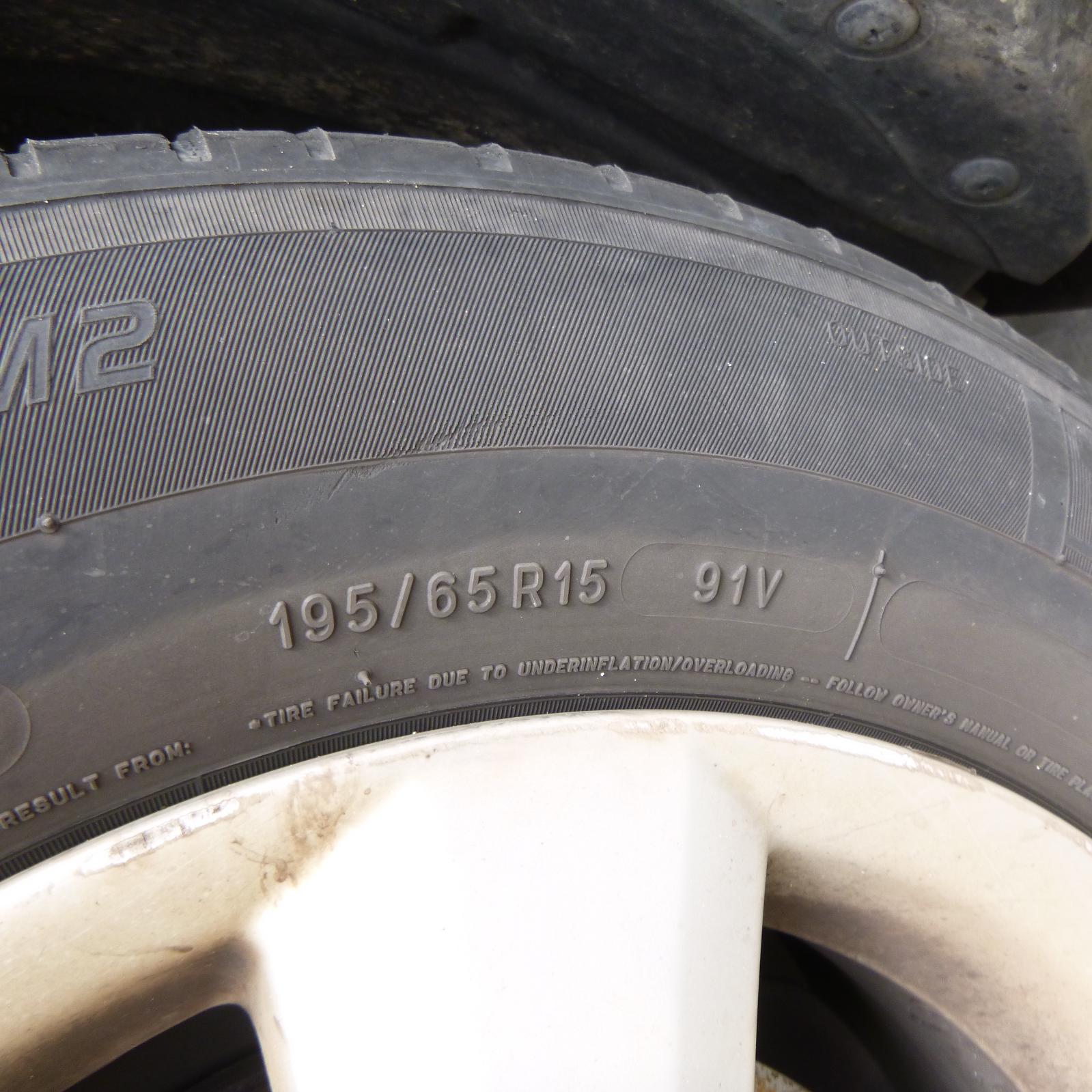 View Auto part Grille Mazda 3 2008