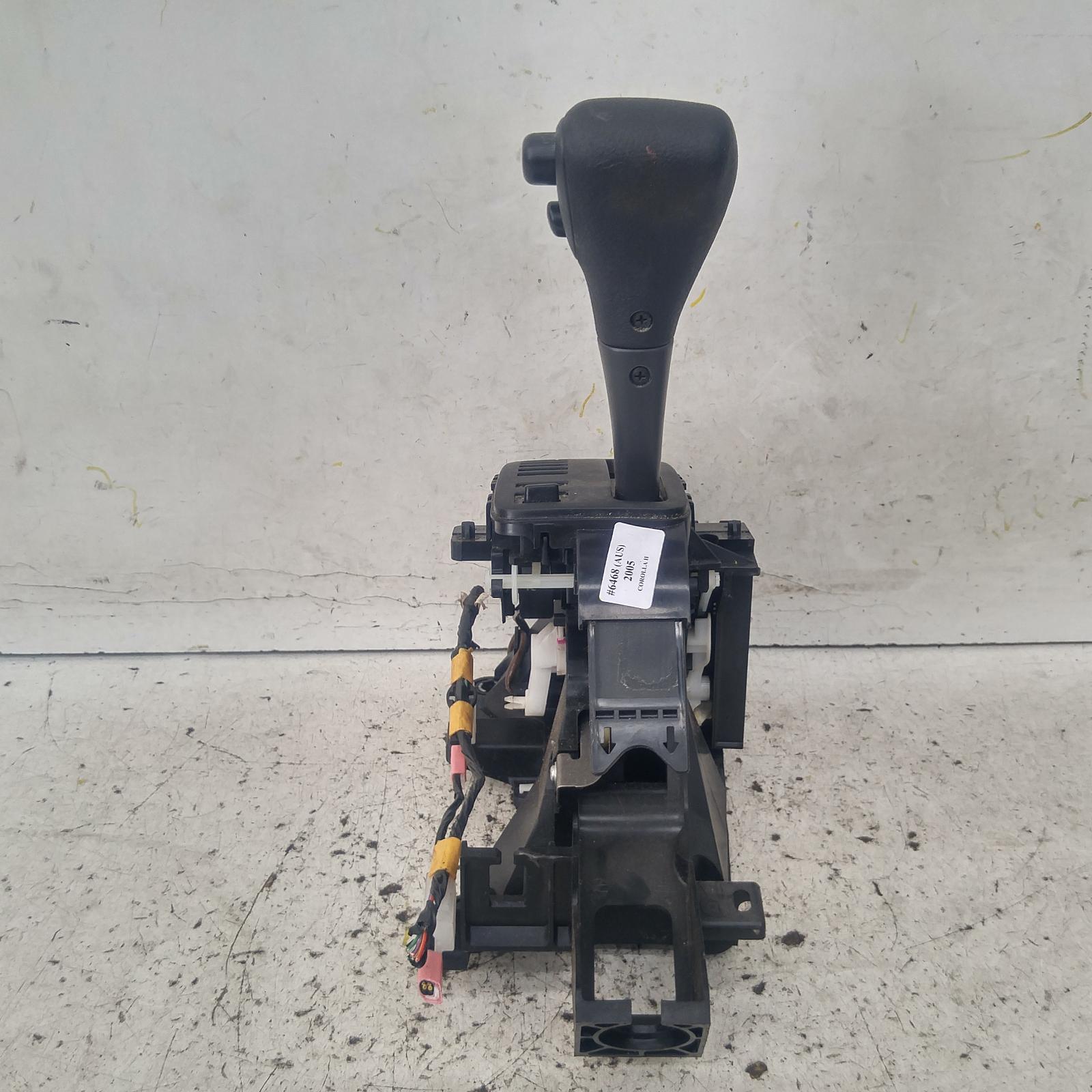 View Auto part Gear Stick/Shifter Toyota Corolla 2005