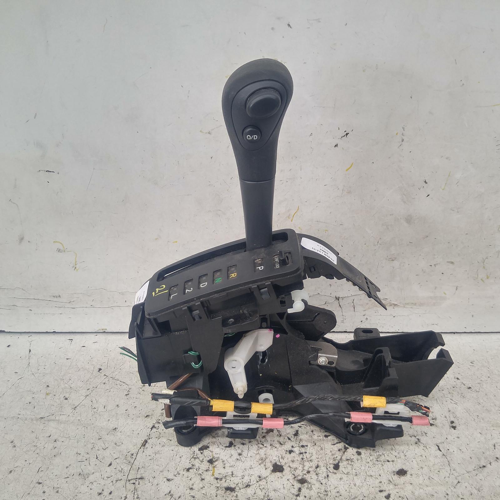 View Auto part Gear Stick/Shifter Toyota Corolla 2005