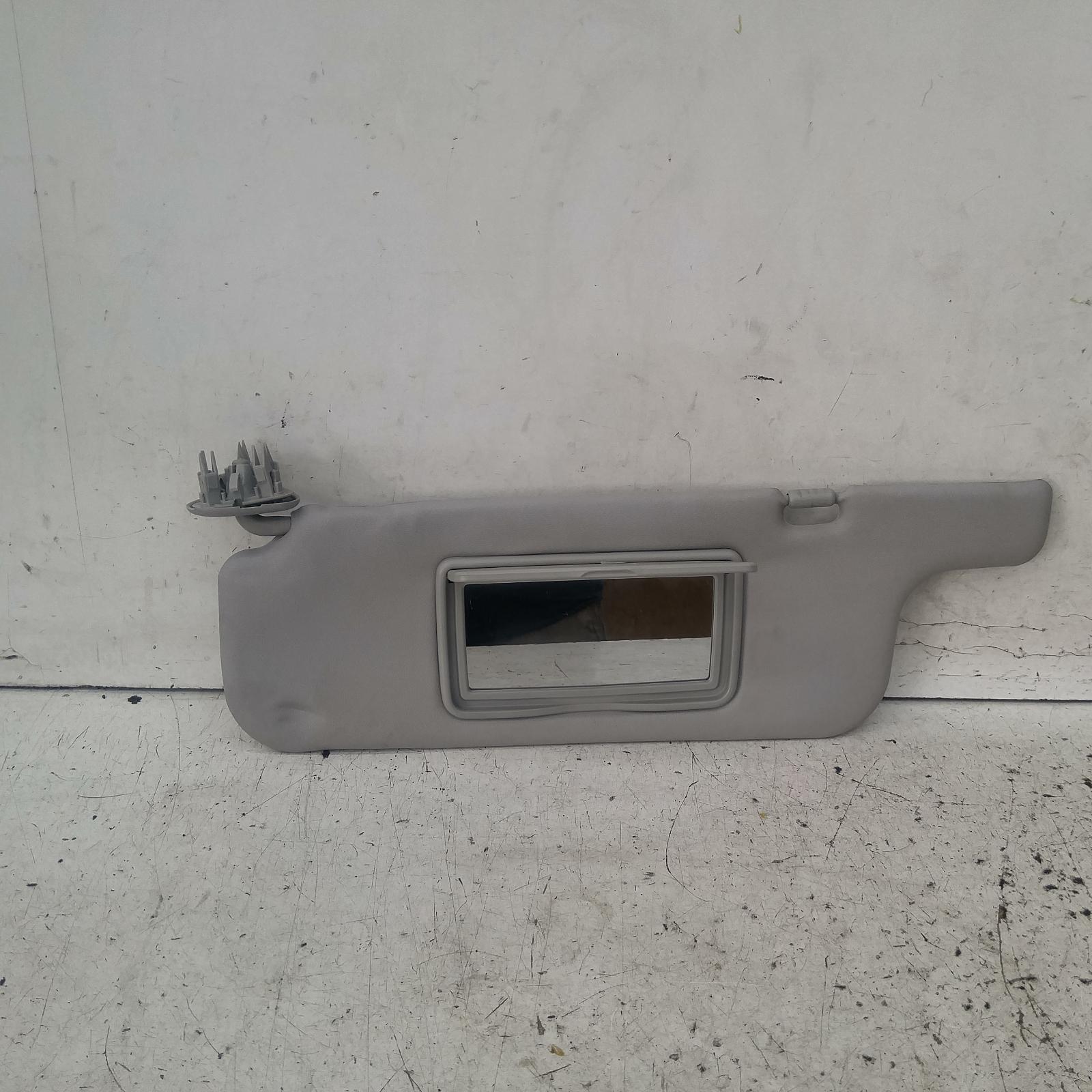 View Auto part Sunvisor Toyota Corolla 2005