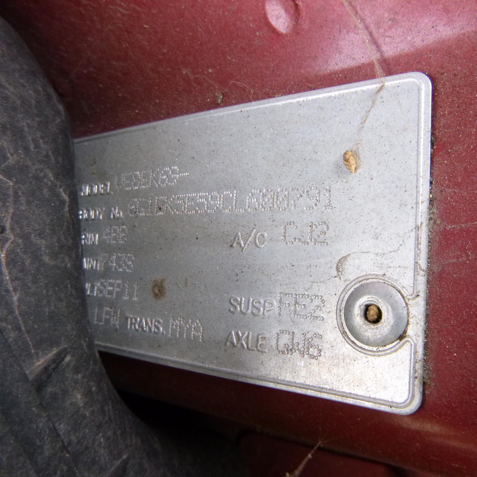 View Auto part Engine Cover Holden Commodore 2011