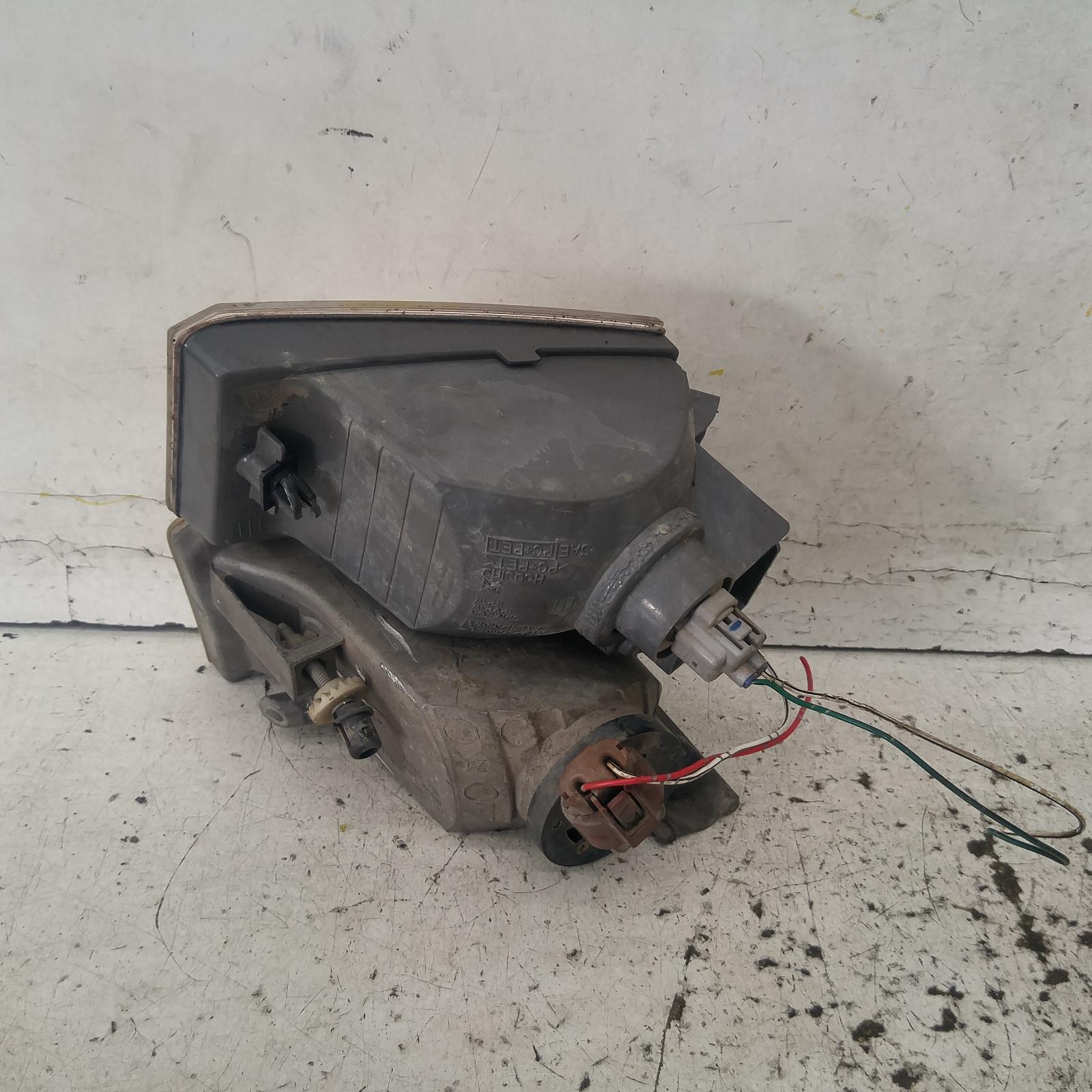 View Auto part Left Indicator/Fog/Side Toyota Rav4 2001