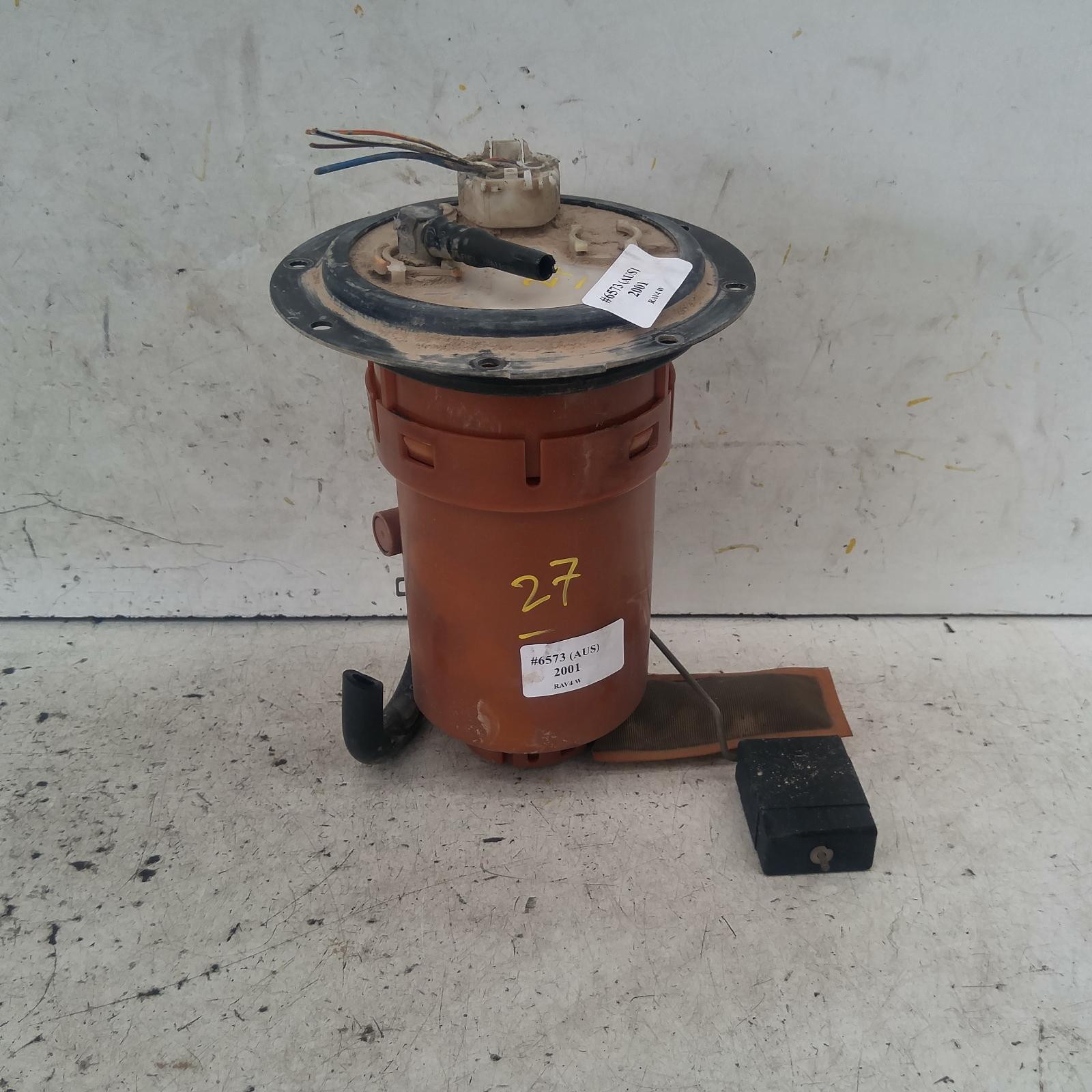 View Auto part Fuel Pump Toyota Rav4 2001