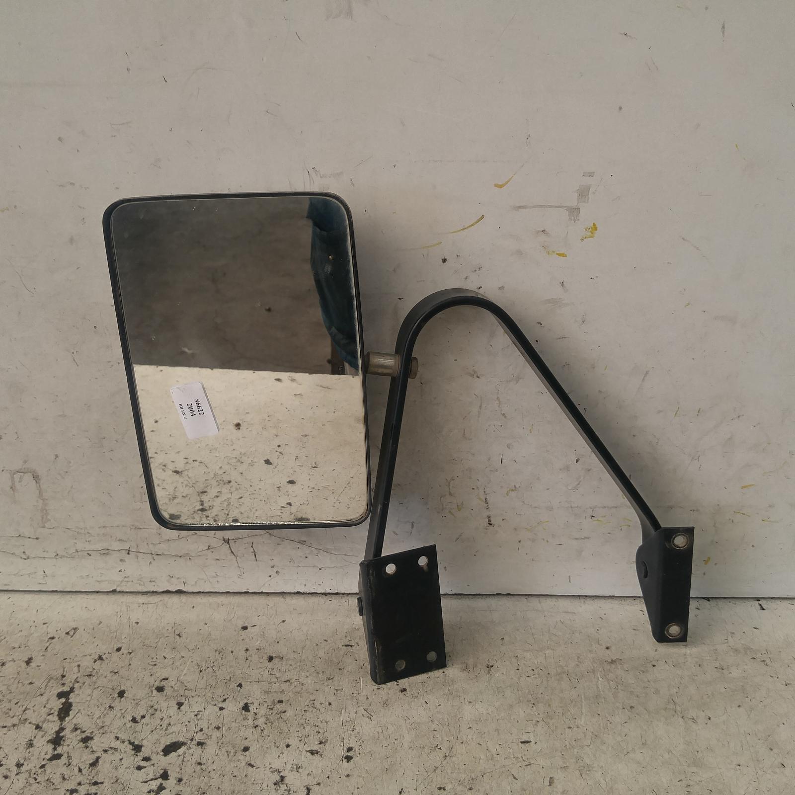 2004 Toyota Hilux Right Door Mirror View Auto part Right Door Mirror Toyota Hilux 2004