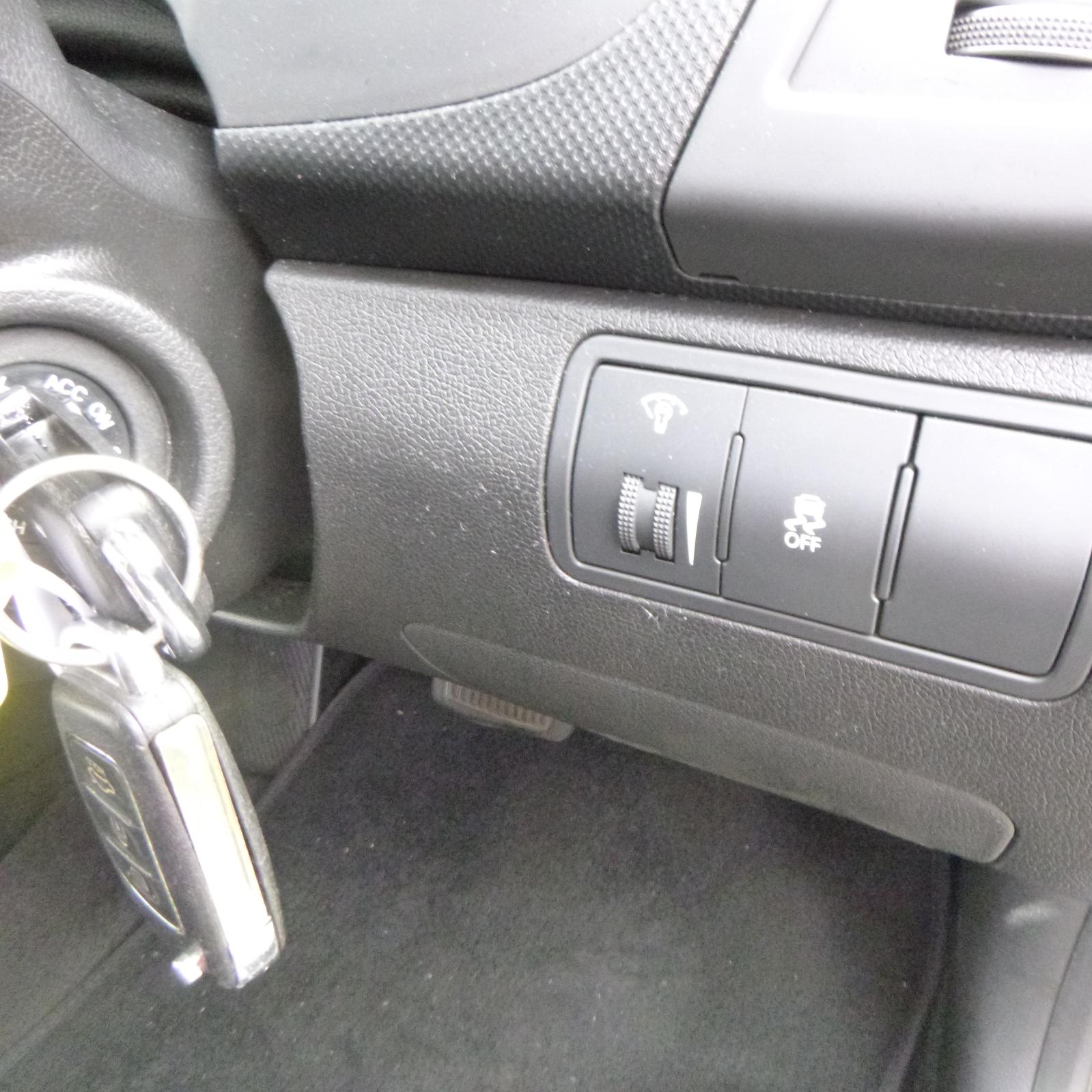 View Auto part Seatbelt/Stalk Hyundai Accent 2016