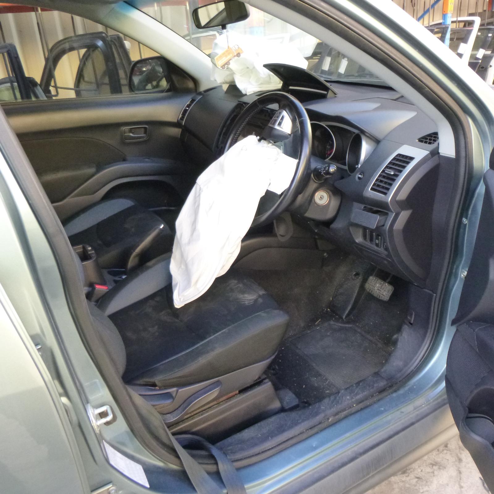 View Auto part Rear Bumper Mitsubishi Outlander 2008