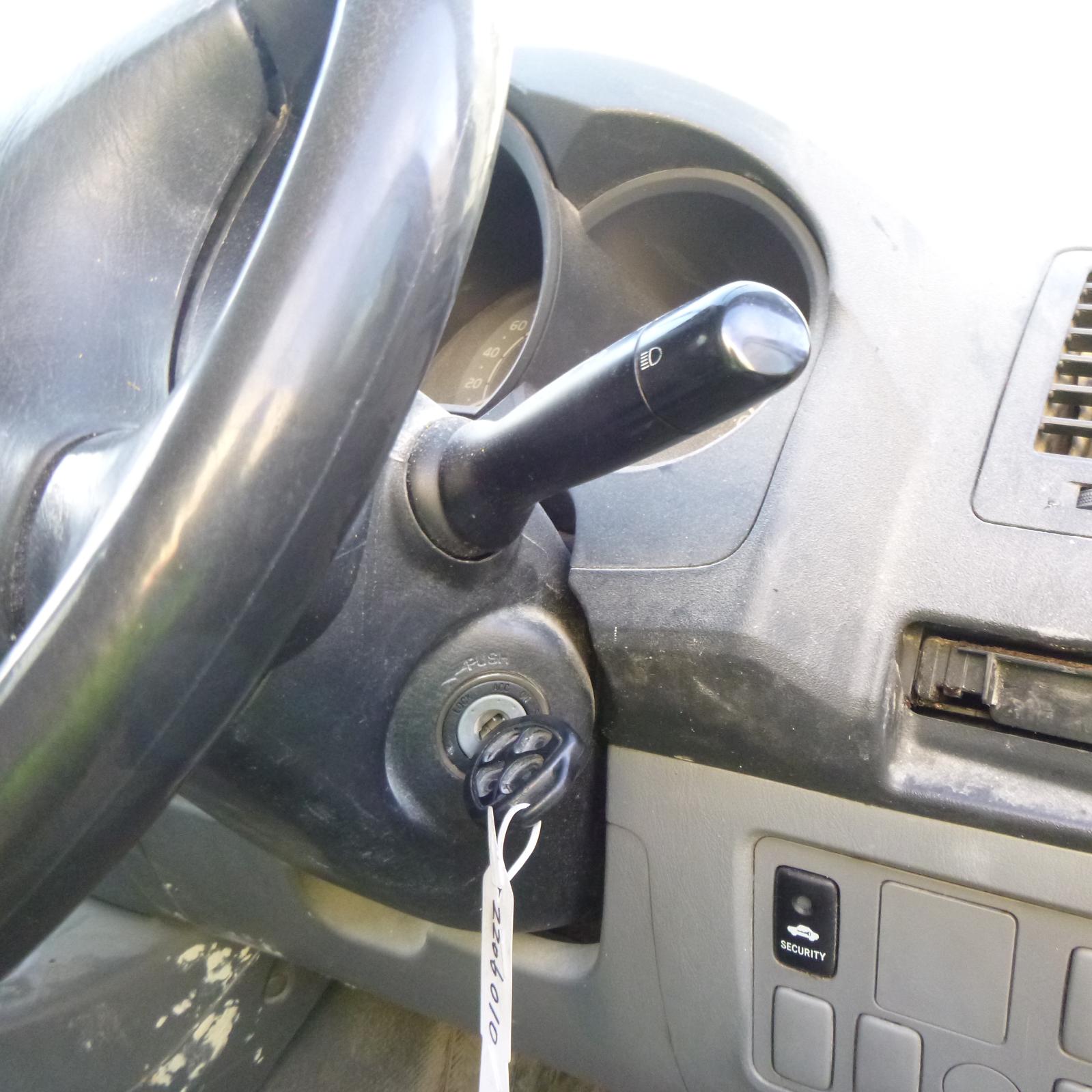 View Auto part Seatbelt/Stalk Toyota Hilux 2006