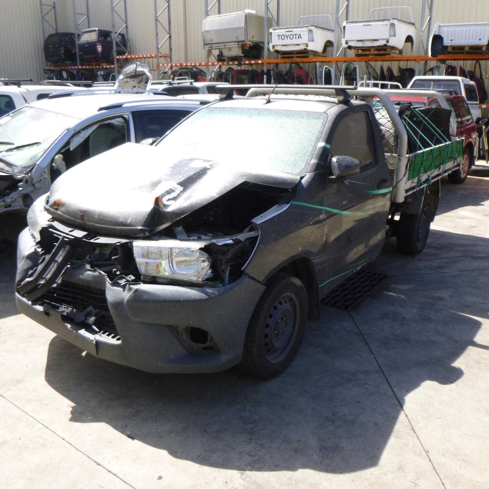 Fuel Filter Housing Hilux Toyota 2015