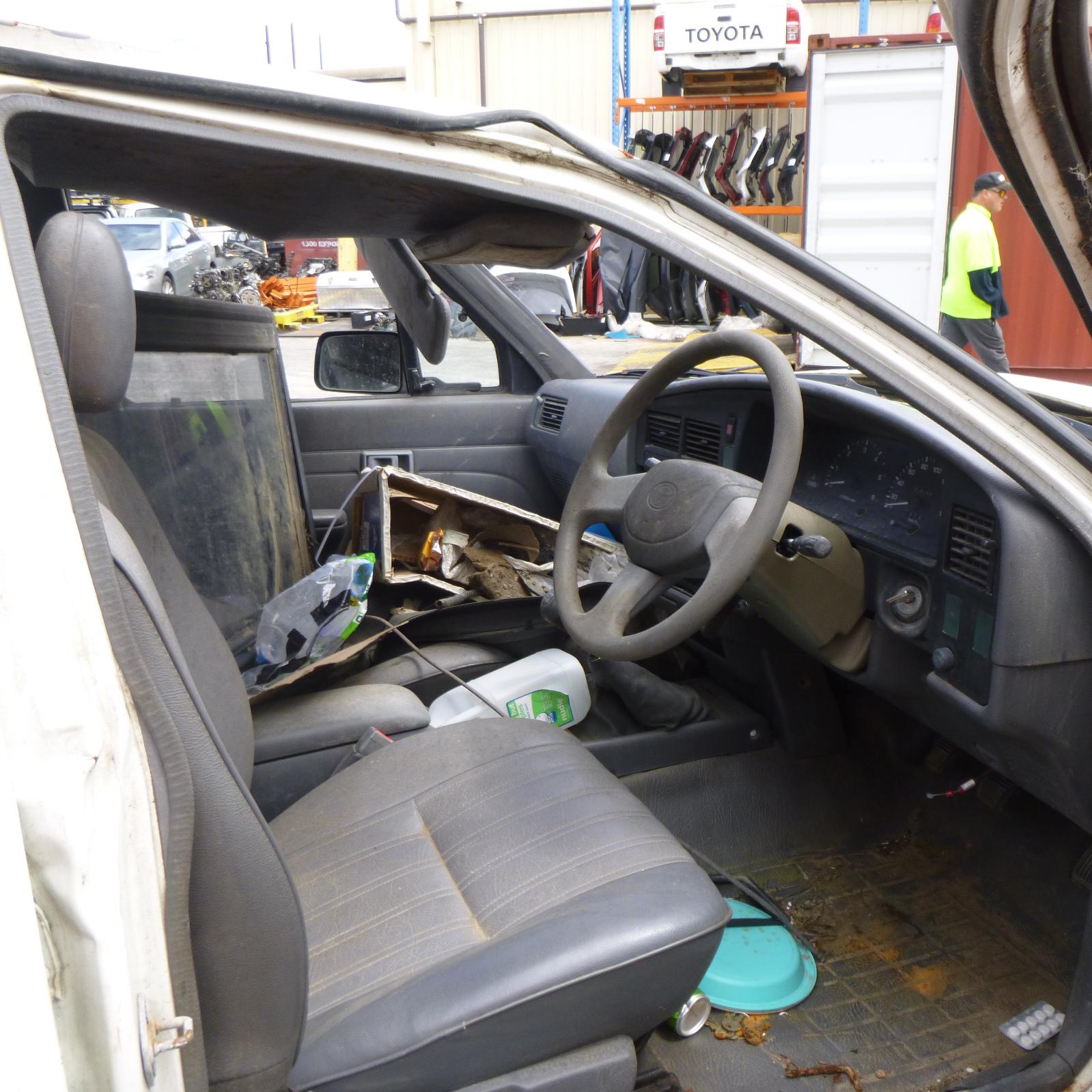 View Auto part Brake Booster Toyota Hilux 1996