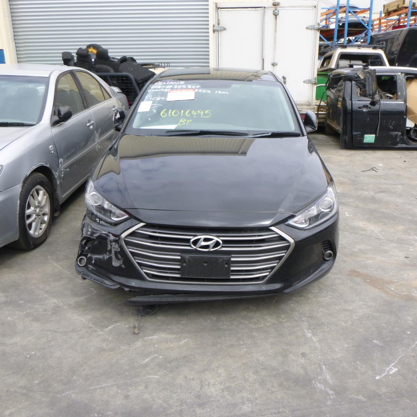 View Auto part Grille Hyundai Elantra 2017
