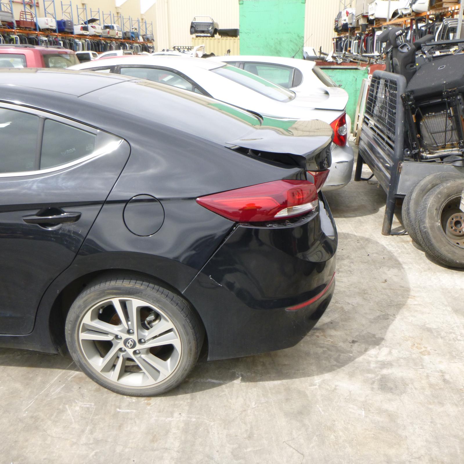 View Auto part Grille Hyundai Elantra 2017