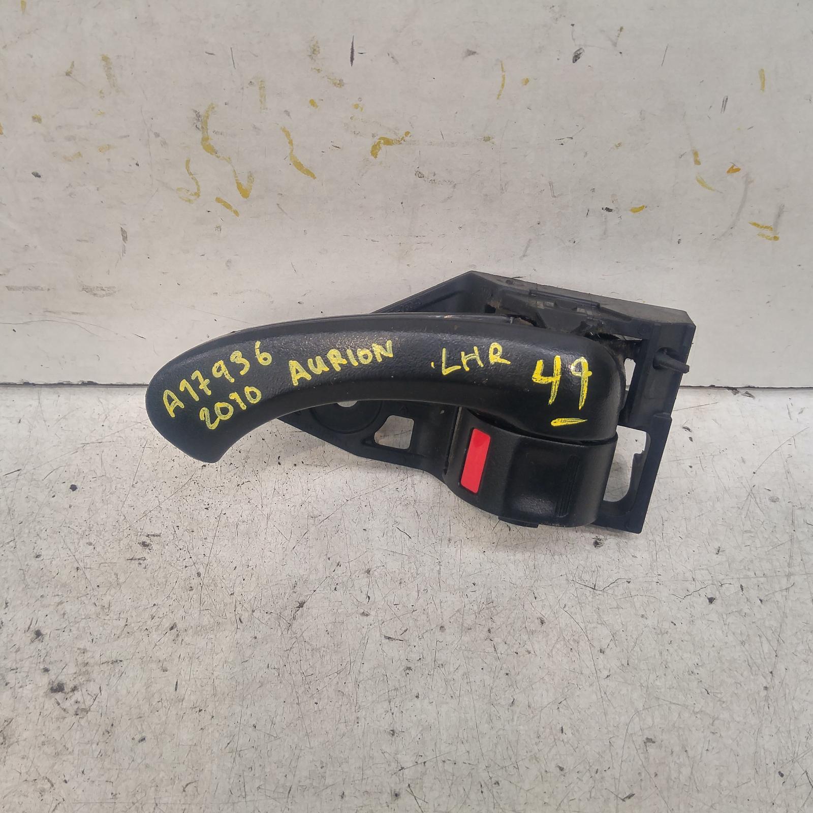 View Auto part Door Handle Toyota Aurion 2010