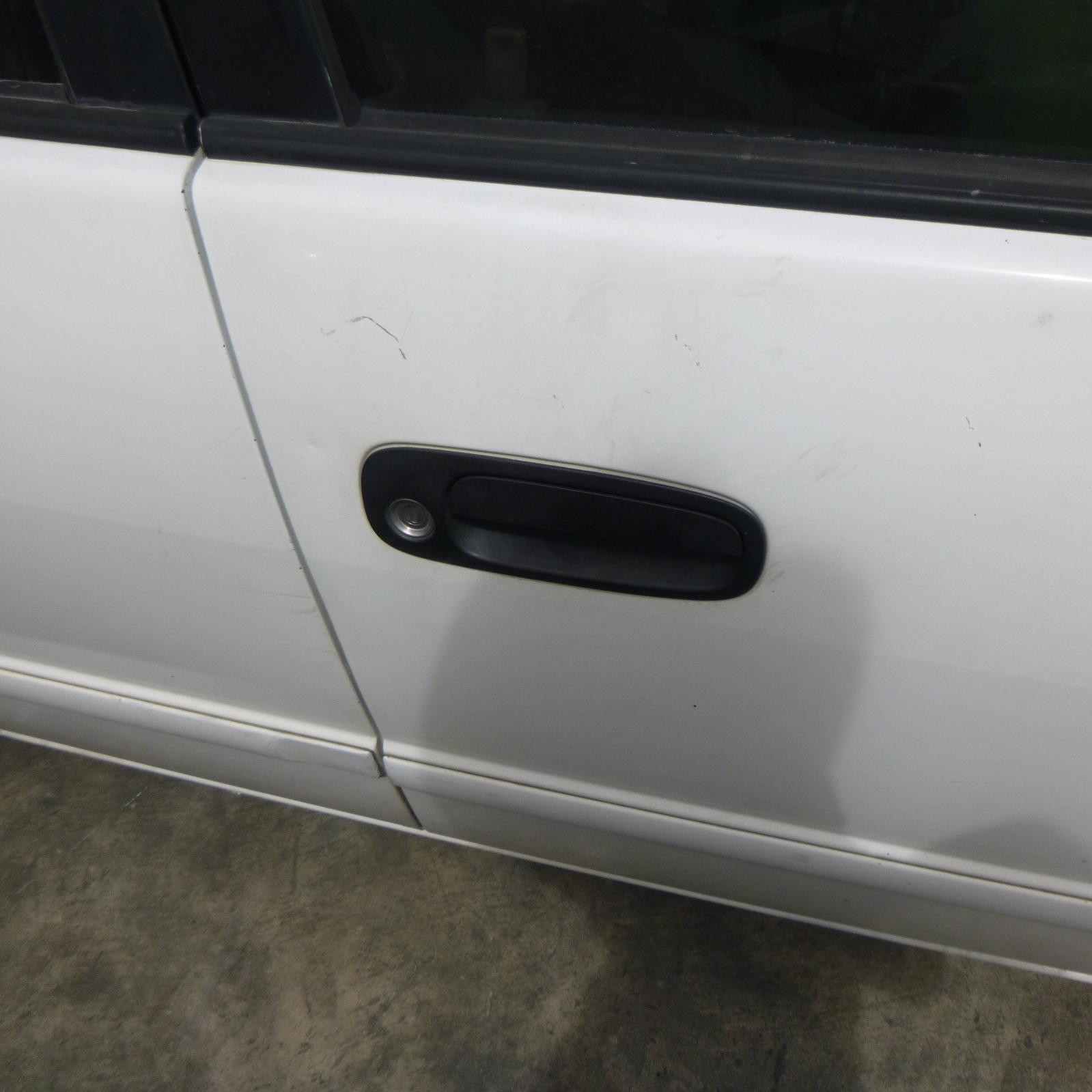 View Auto part Heater/Ac Controls Toyota Corolla 2000