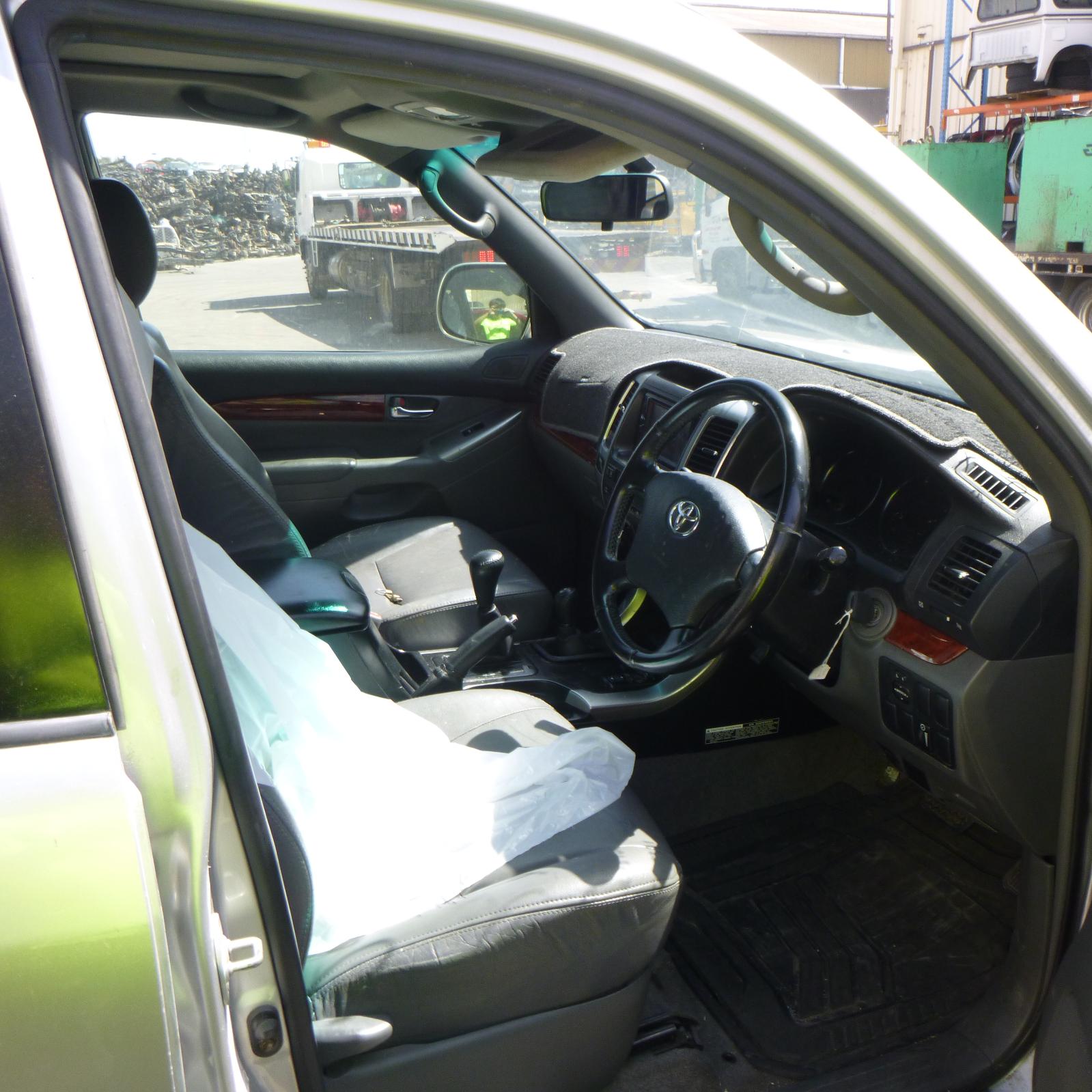 View Auto part Side Step/Skirt Toyota Prado 2003