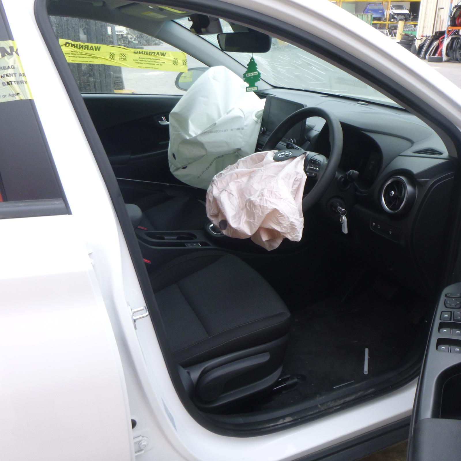 View Auto part Door Handle Hyundai Kona 2021