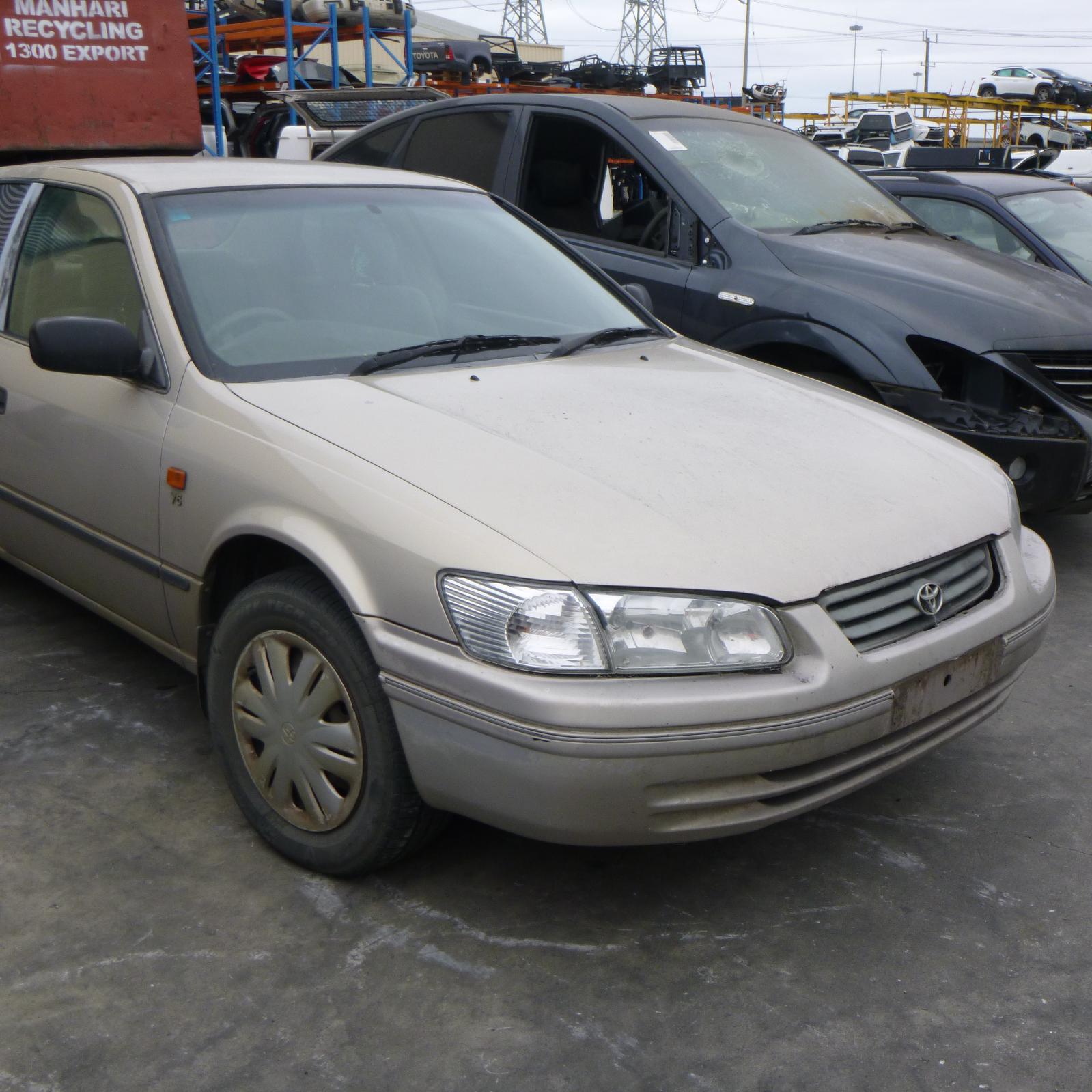 View Auto part Radio/Cd/Dvd/Sat/Tv Toyota Camry 2001