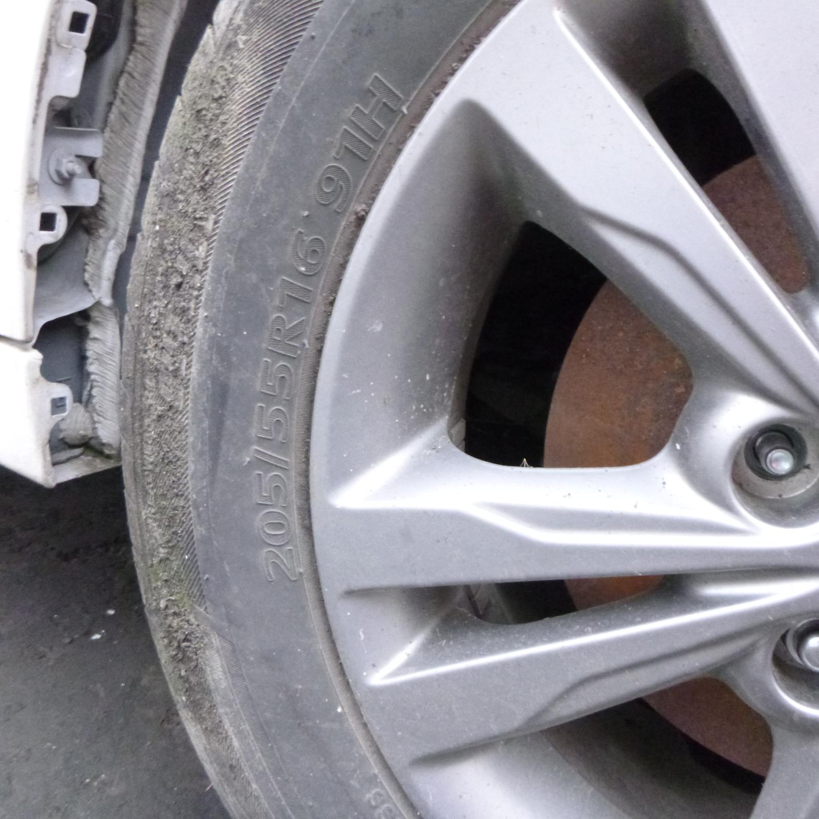 View Auto part Right Front Door Hyundai Elantra 2017