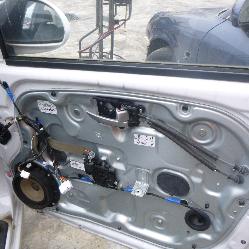 View Auto part Left Front Door Window Hyundai Elantra 2008